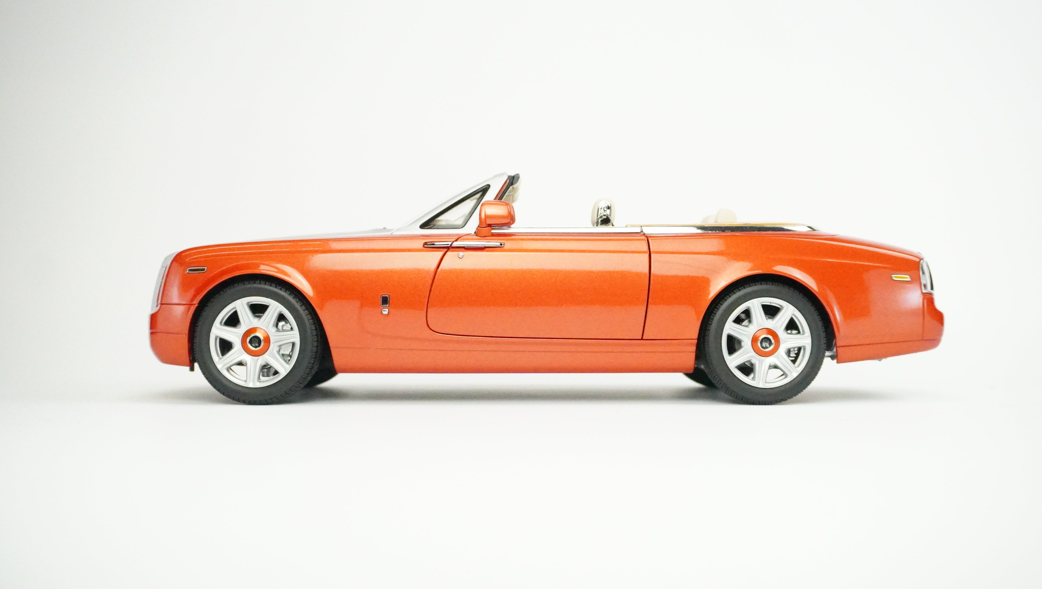 Rolls Royce Phantom Carbrio 1:18
