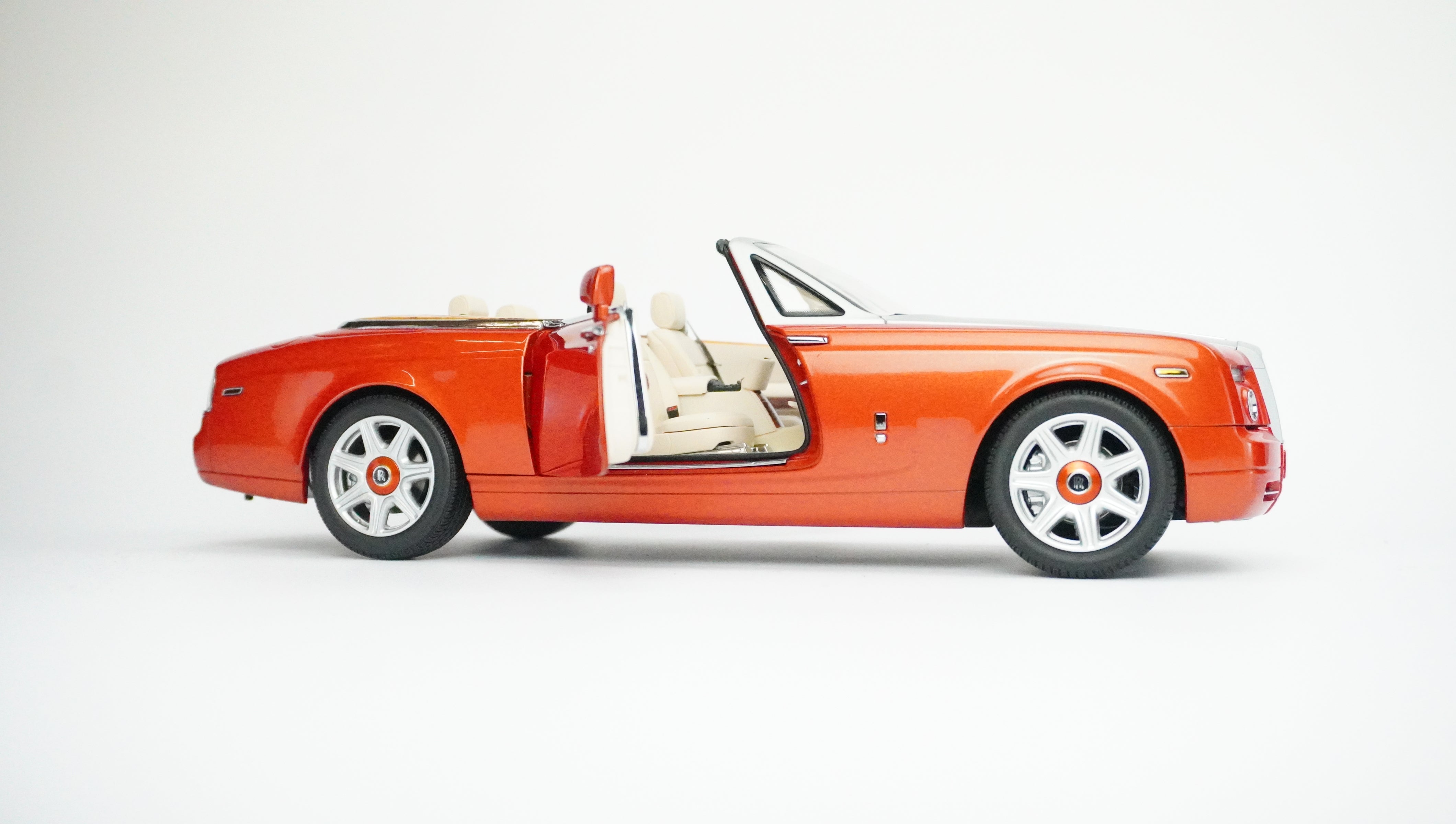 Rolls Royce Phantom Carbrio 1:18