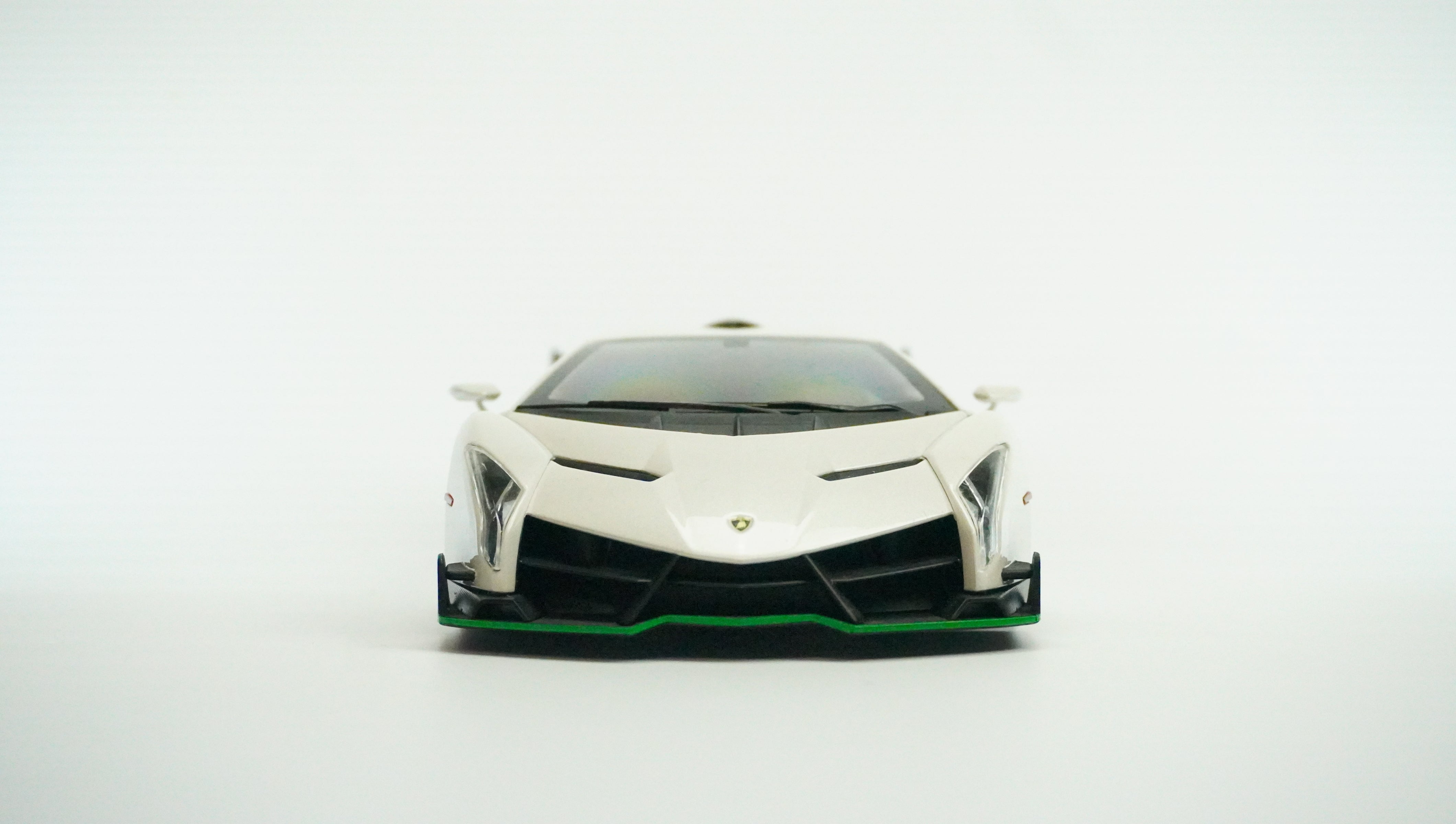 Lamborghini Veneno 1:18
