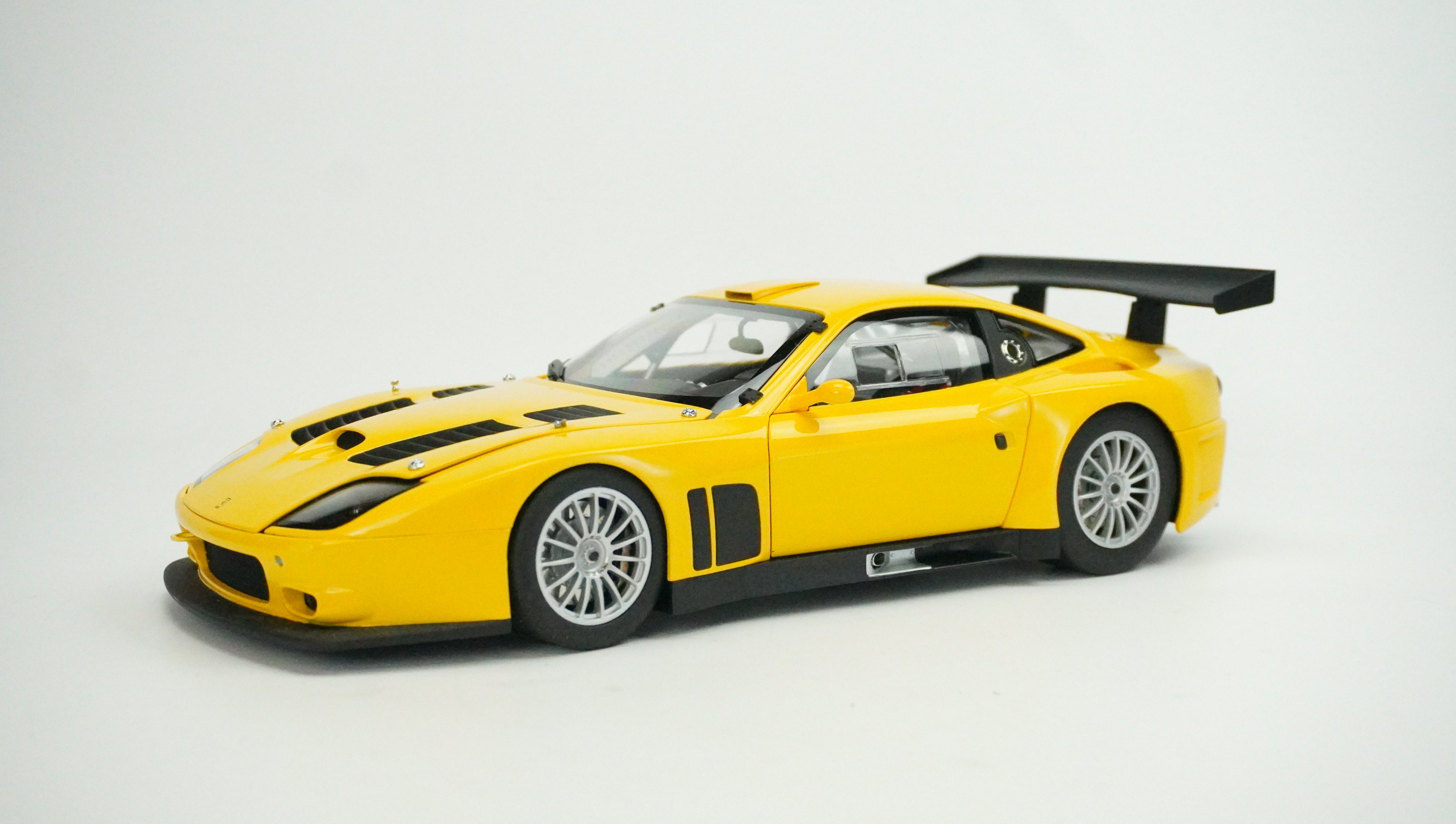 Ferrari 575 GTC 2004 1:18