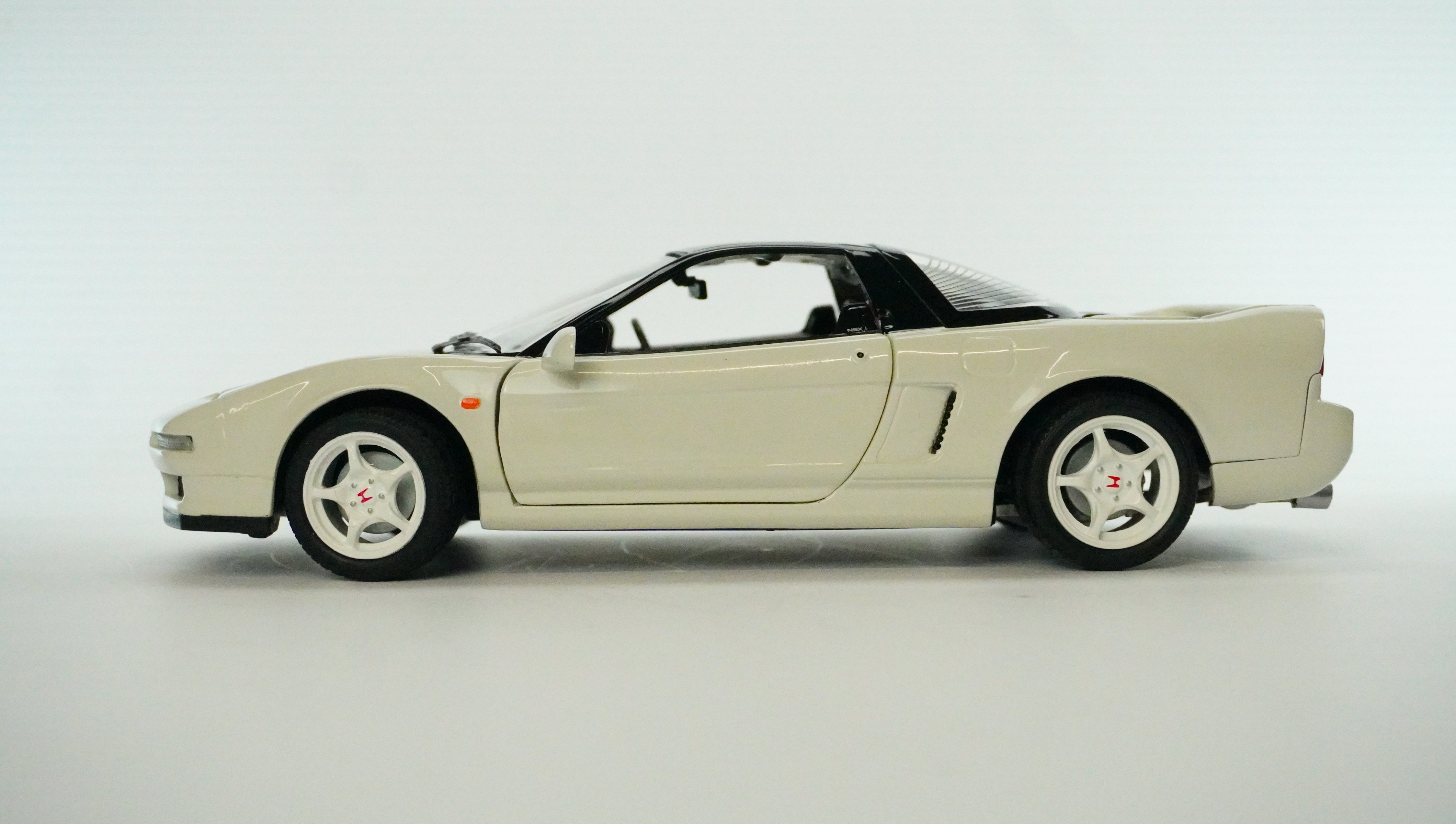 Honda NSX-R 1:18