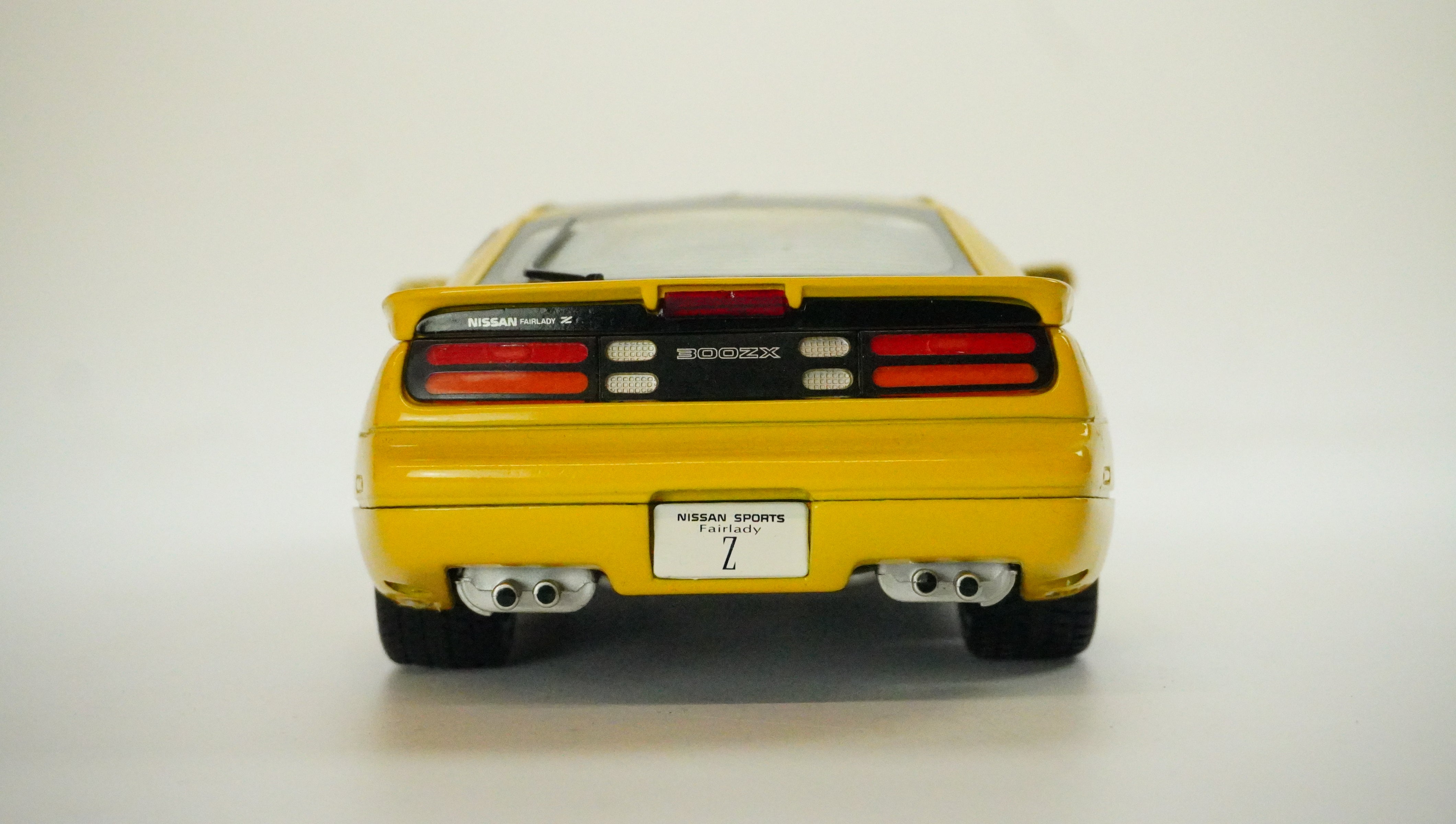 Nissan Fairlady Z300 1:18