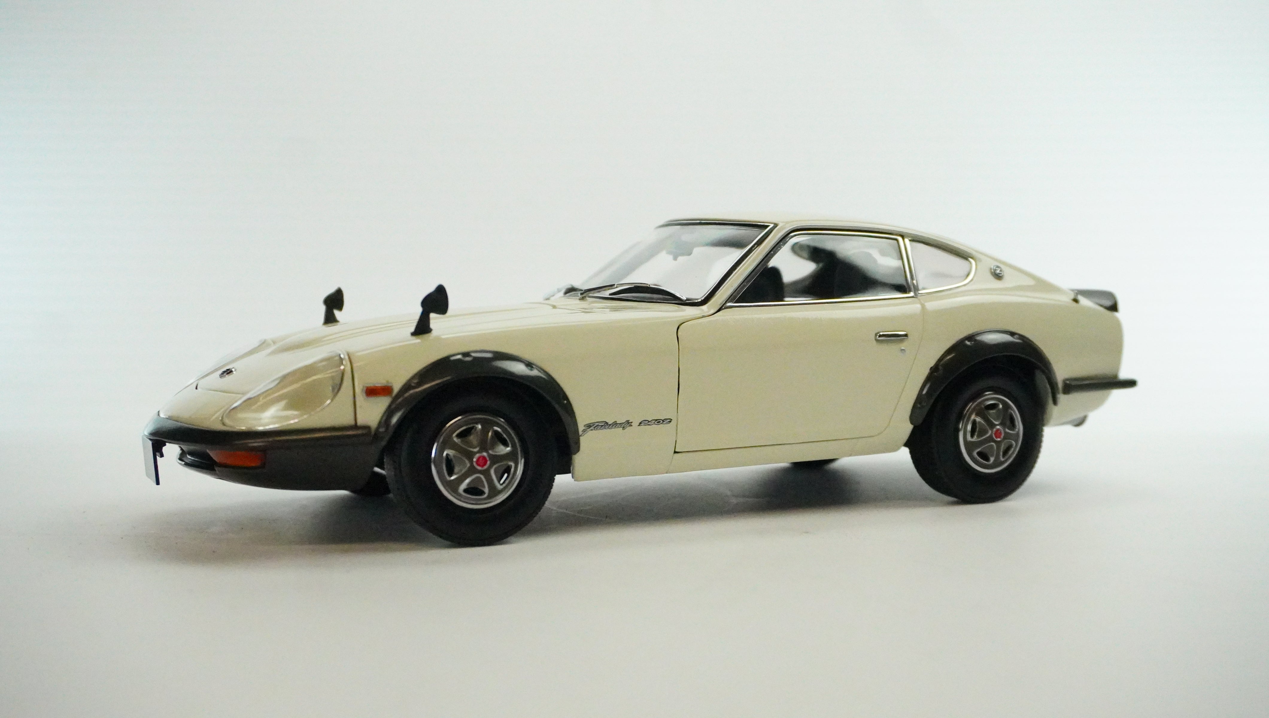 Nissan Fairlady 240 Z-G 1:18