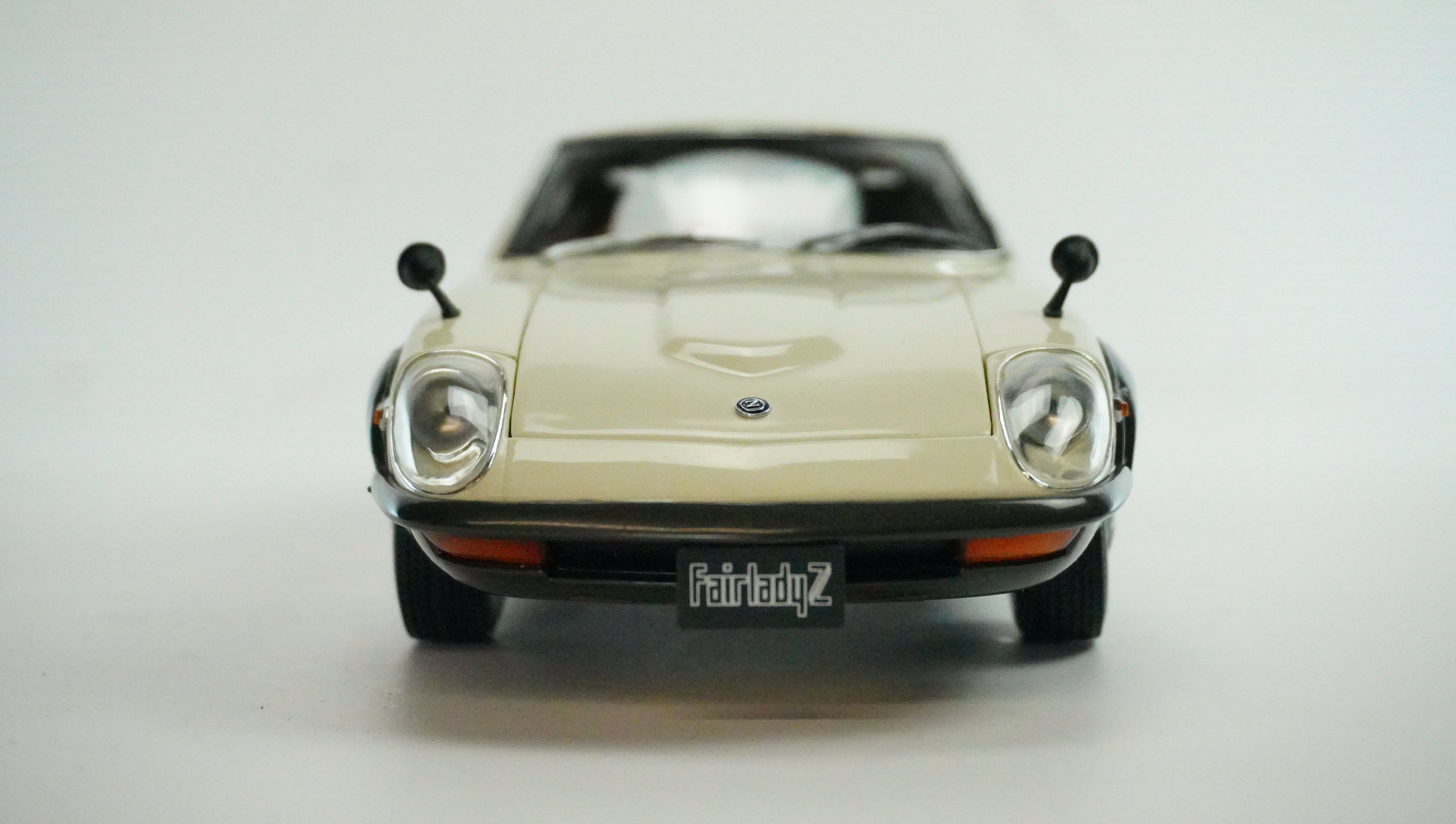 Nissan Fairlady 240 Z-G 1:18