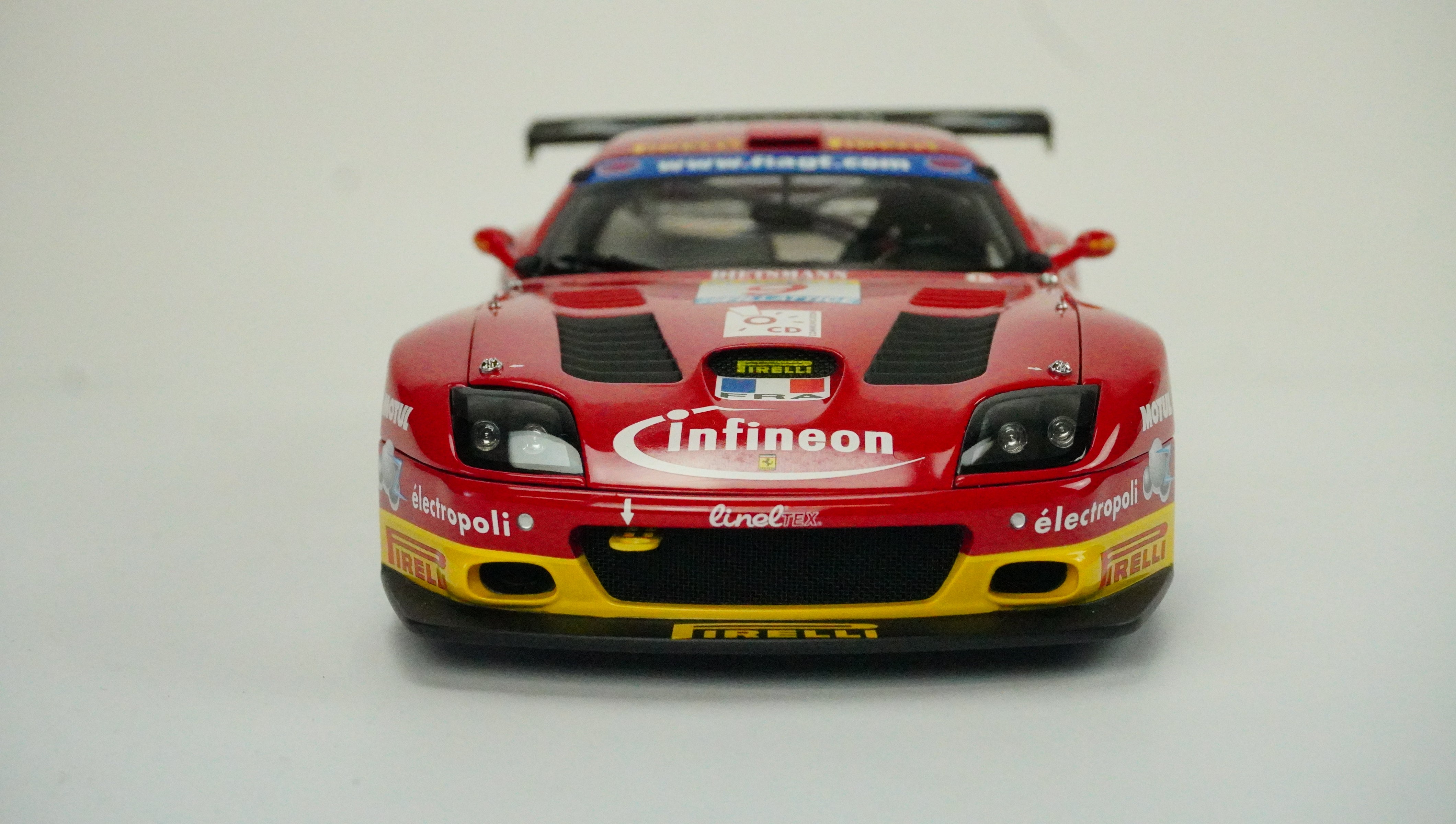 Ferrari 575 GTC Racing Nr.9 Rarität 2003 1:18