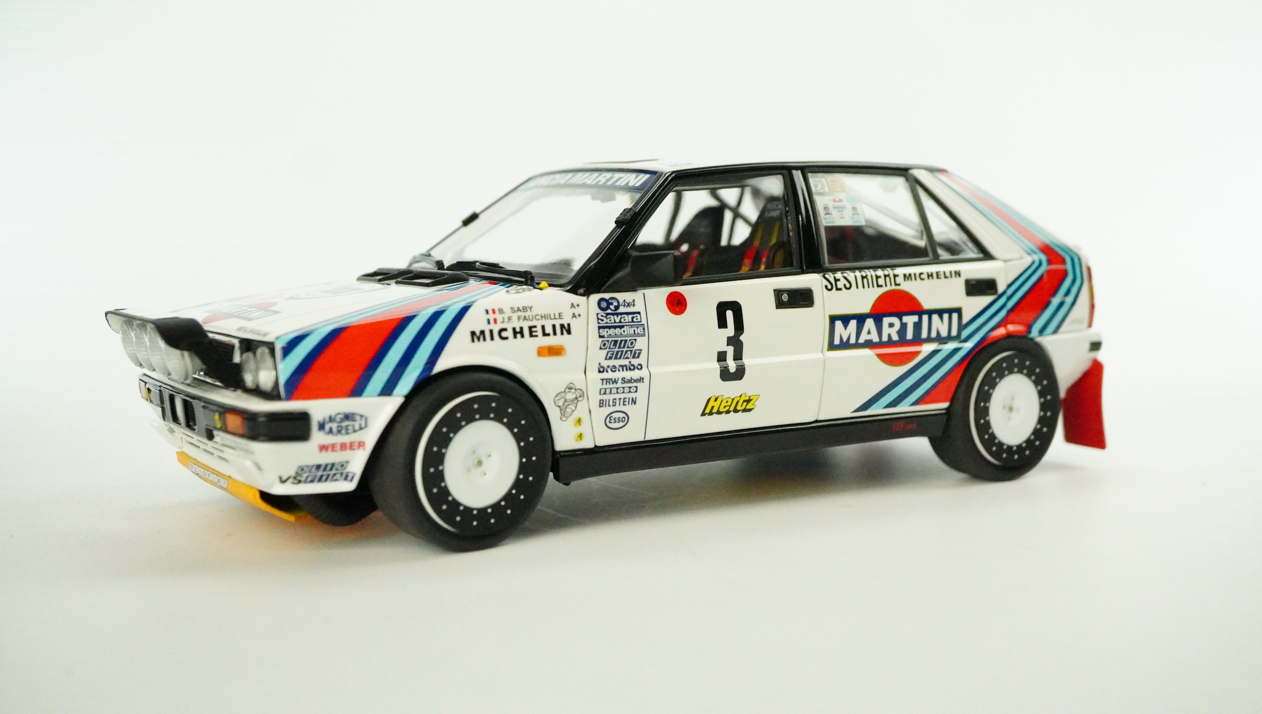 Lancia Delta HF Integrale Martini Rally Nr.3 1:18