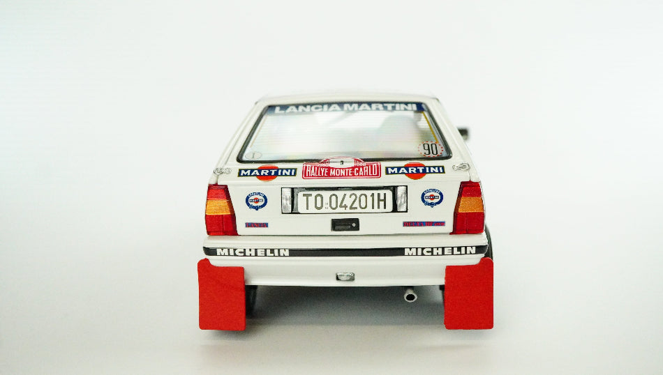 Lancia Delta Integrale Martini  1:18