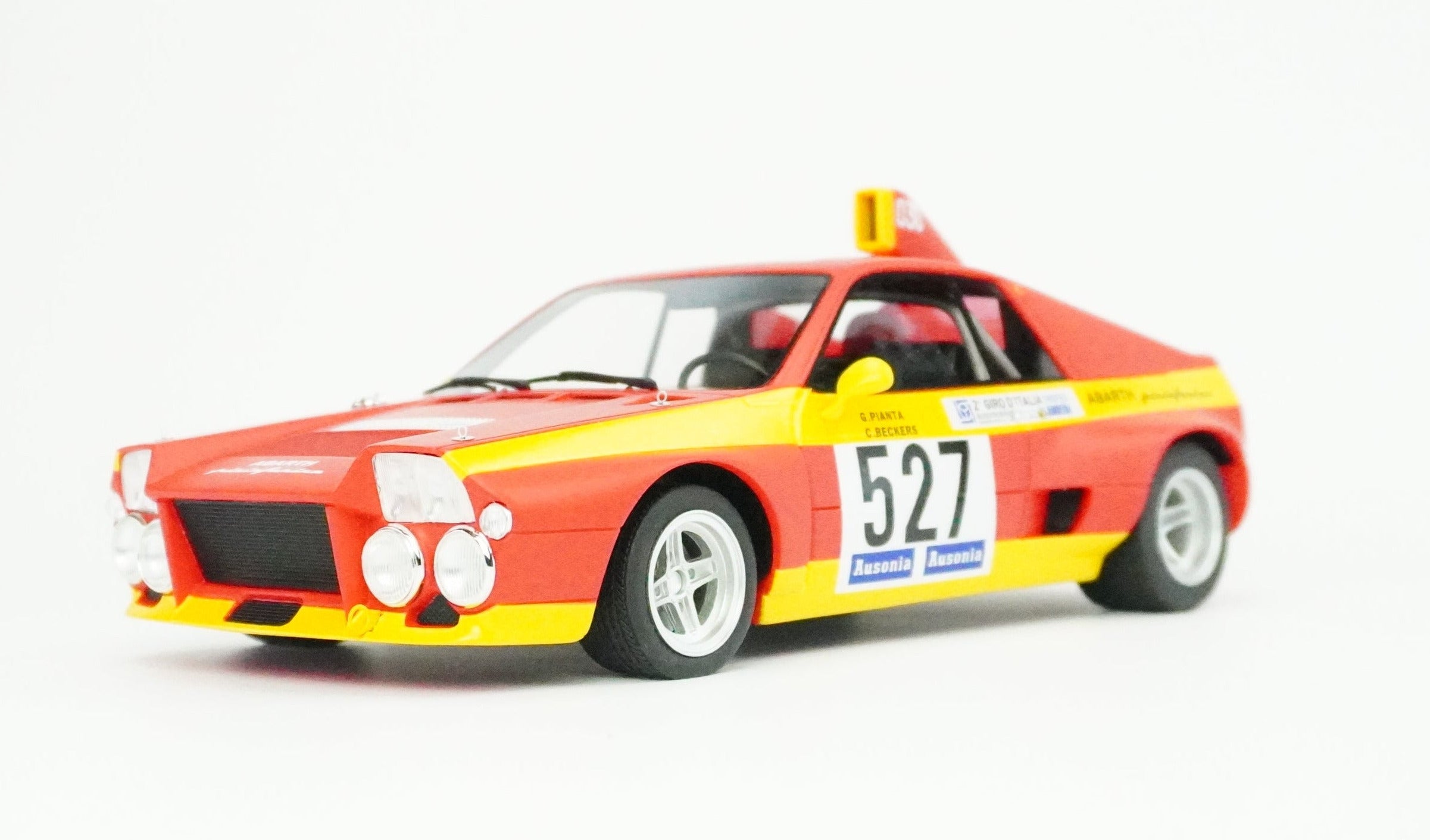 Fiat Abarth SE030 Pininfarina Rally Nr. 527 Limited 1:18