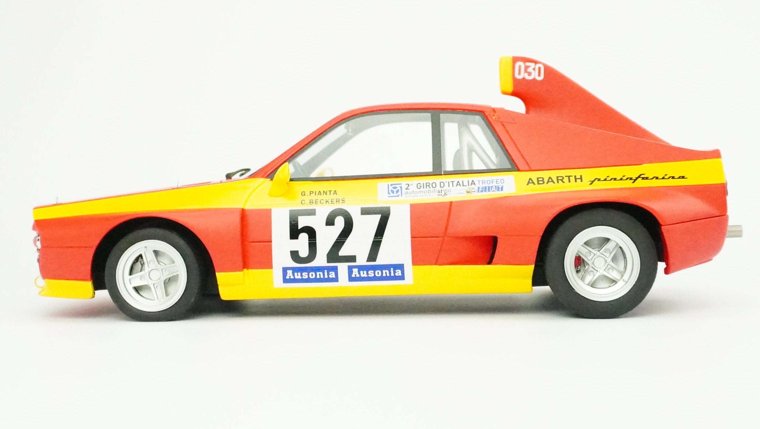 Fiat Abarth SE030 Pininfarina Rally Nr. 527 Limited 1:18