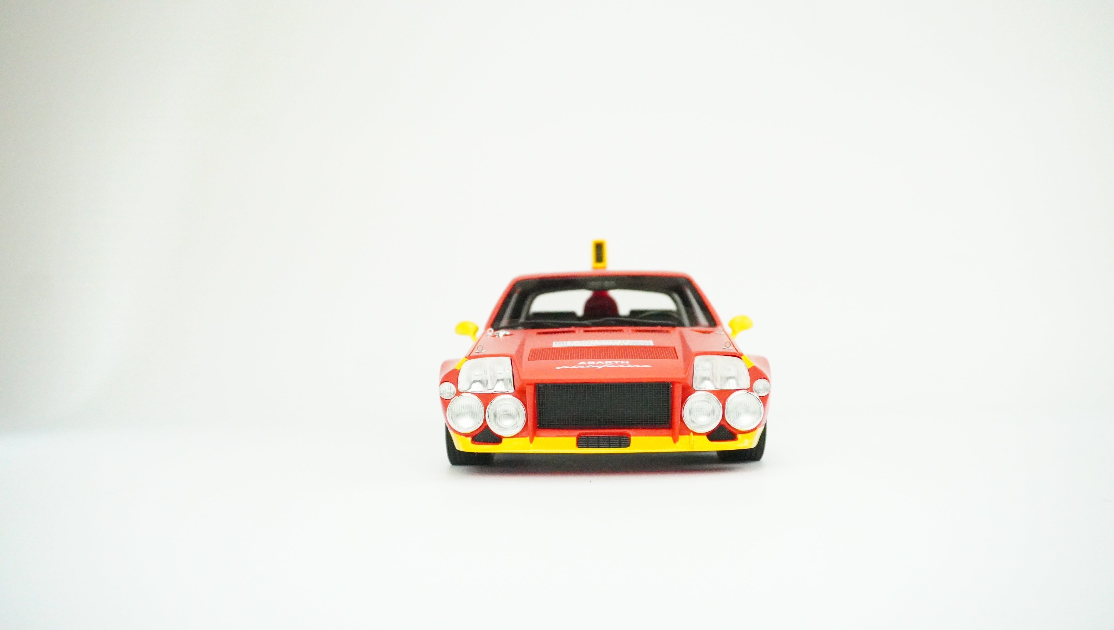 Fiat Abarth SE030 Pininfarina Rally Nr. 527 Limited 1:18