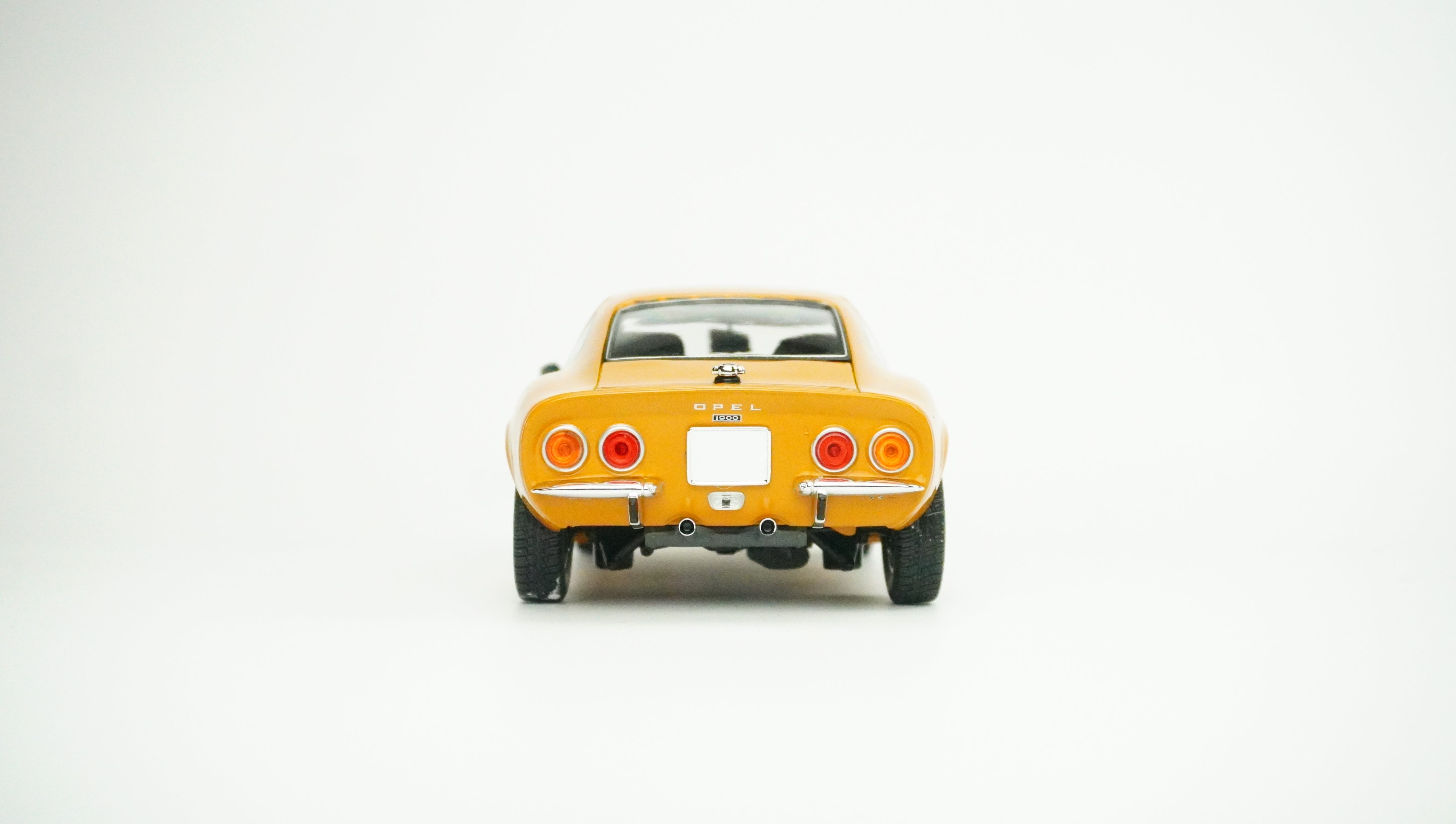 Opel GT 1900 2005 1:18