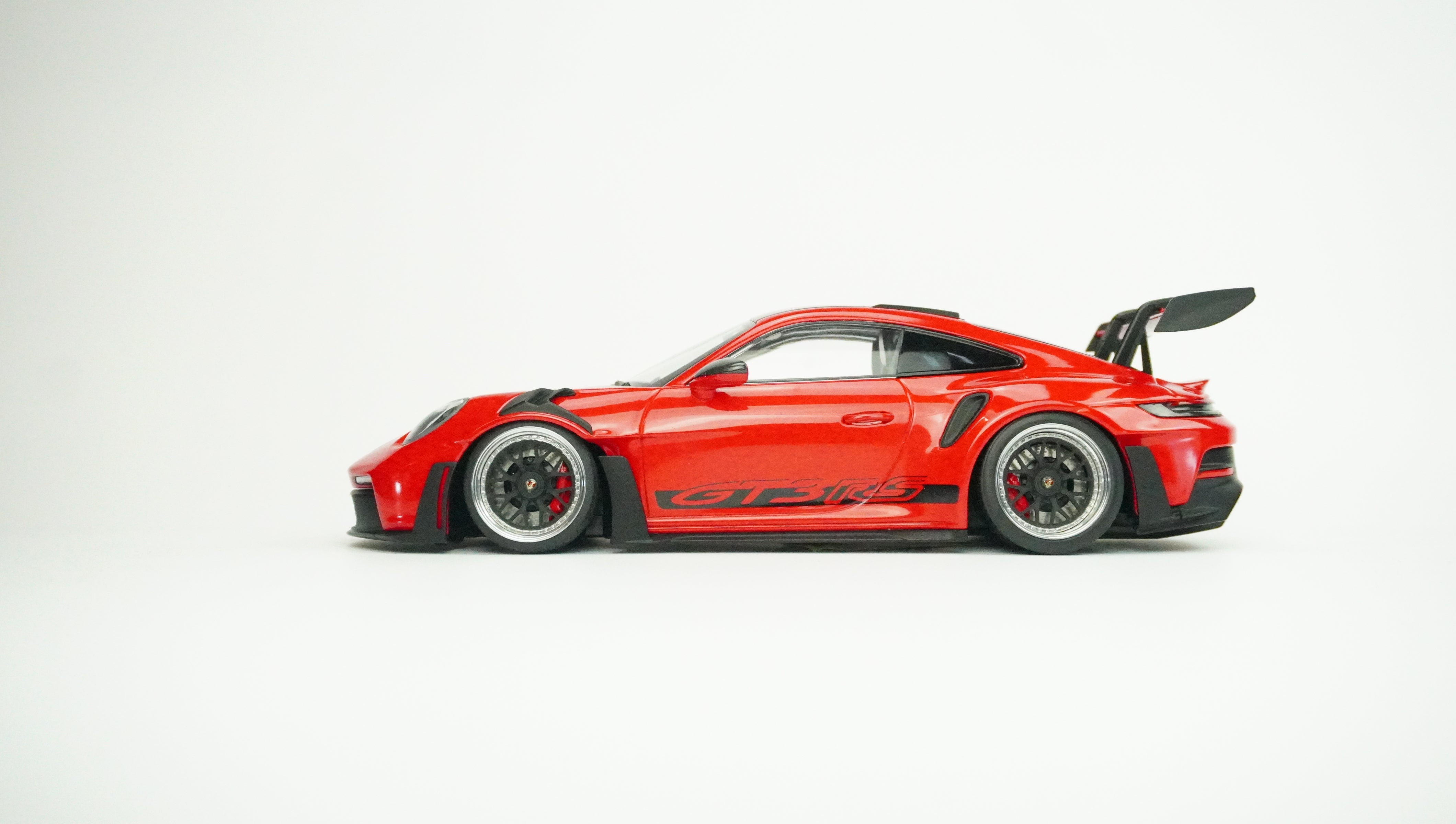 Porsche 911 (992) GT3 RS (Conversion) 2023 1:18
