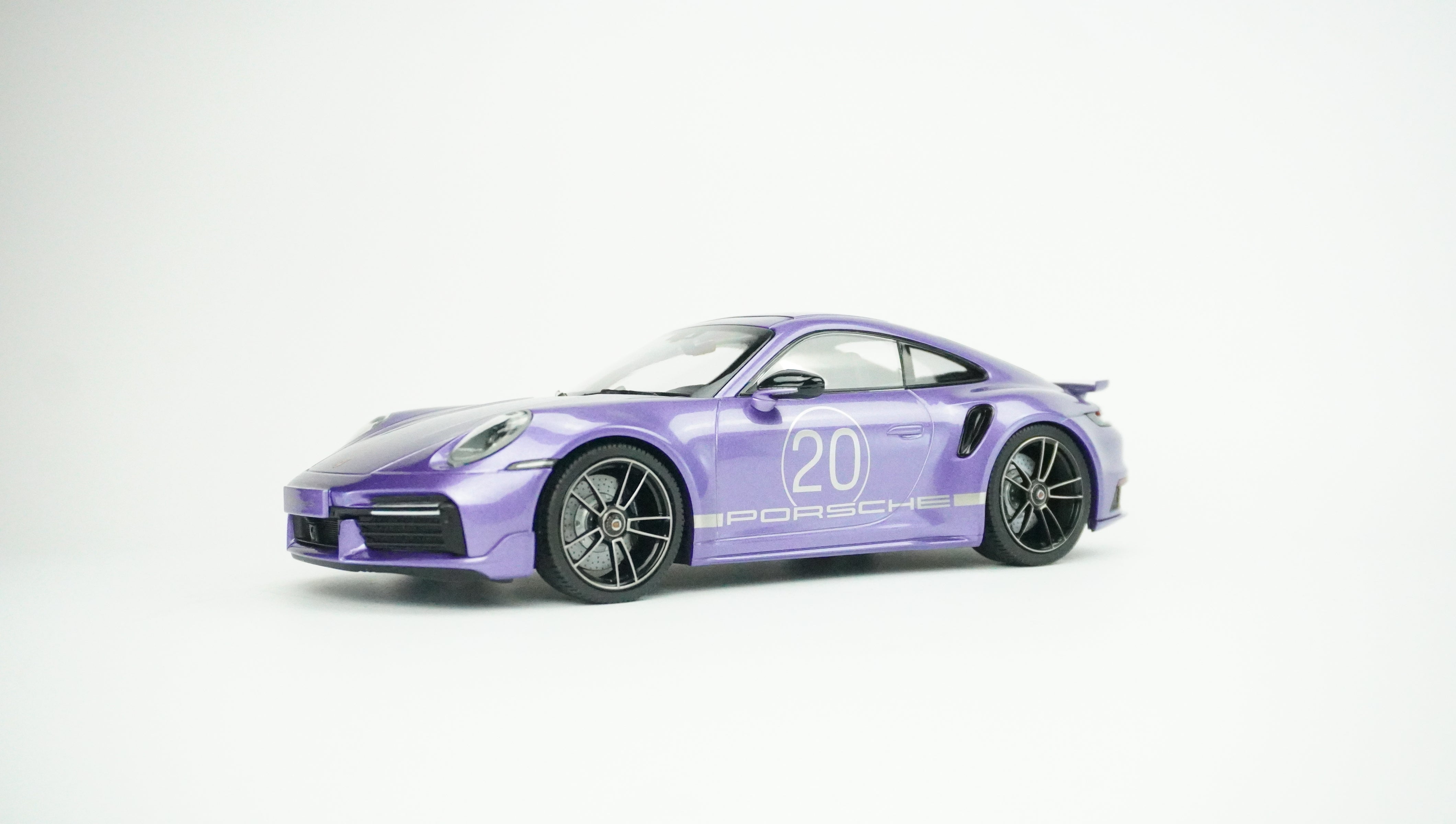 Porsche 911 (992) Turbo S 2021 1:18