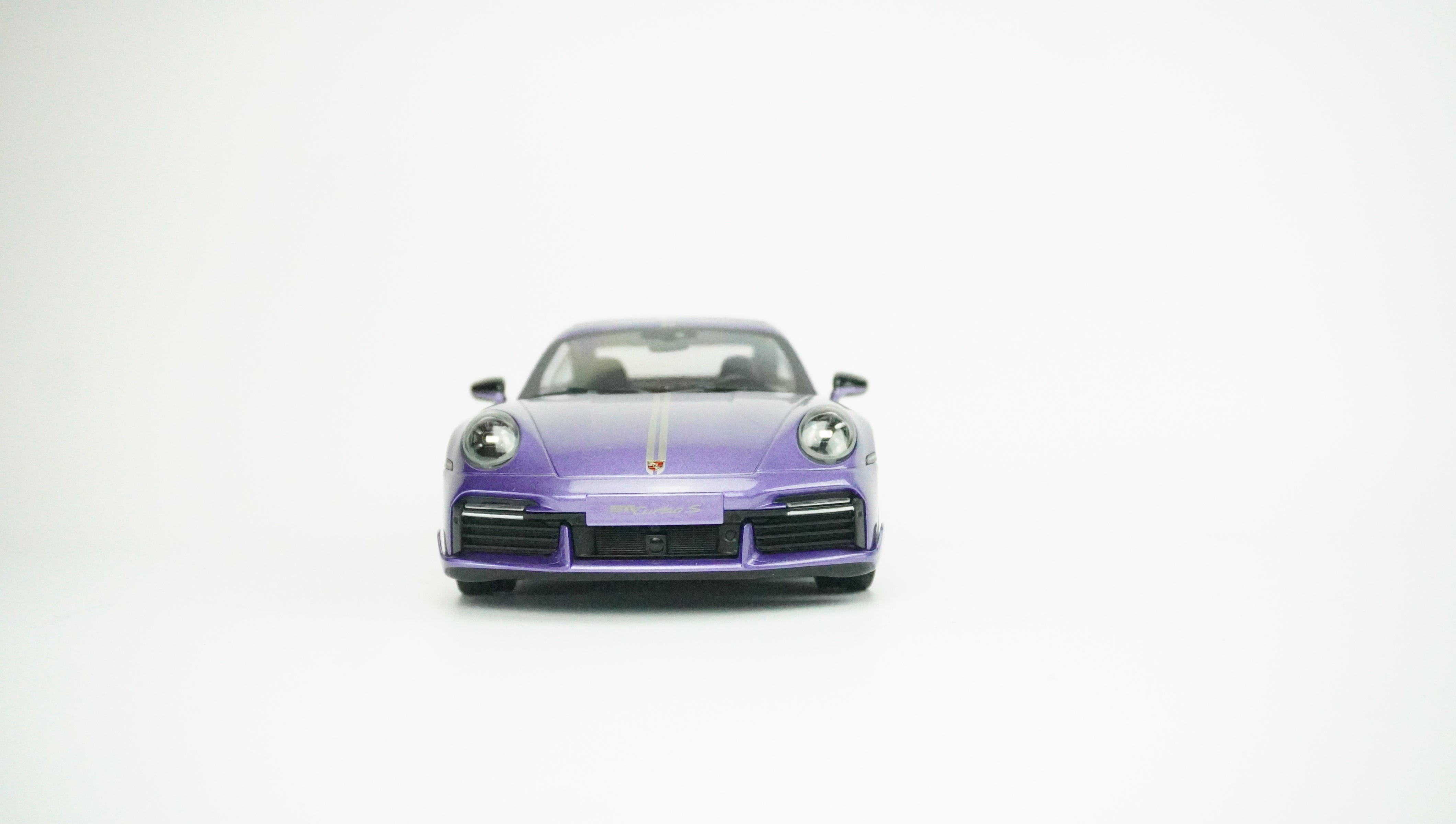 Porsche 911 (992) Turbo S 2021 1:18