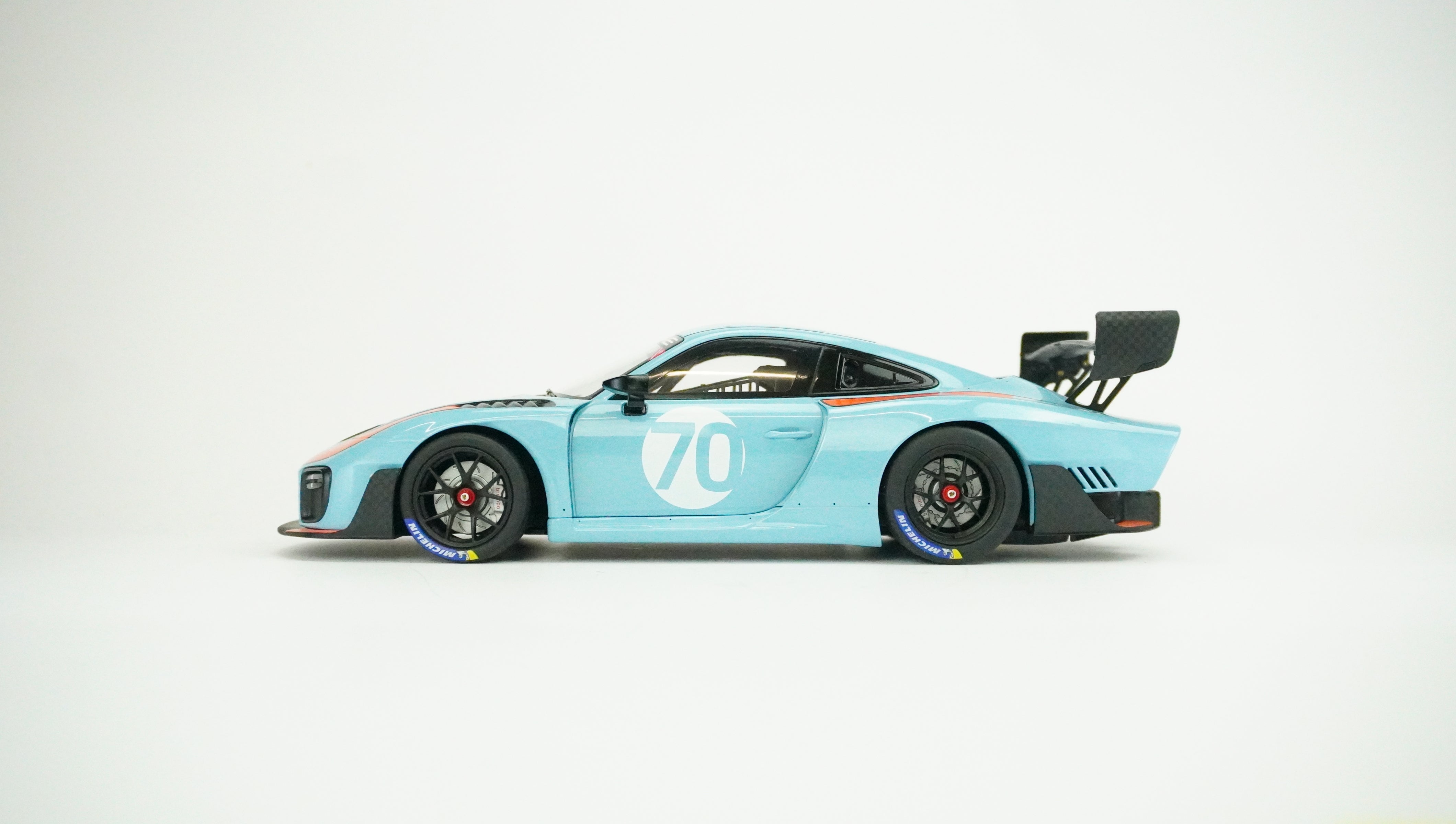 Porsche 935 Gulf Racing No. 70 1:18