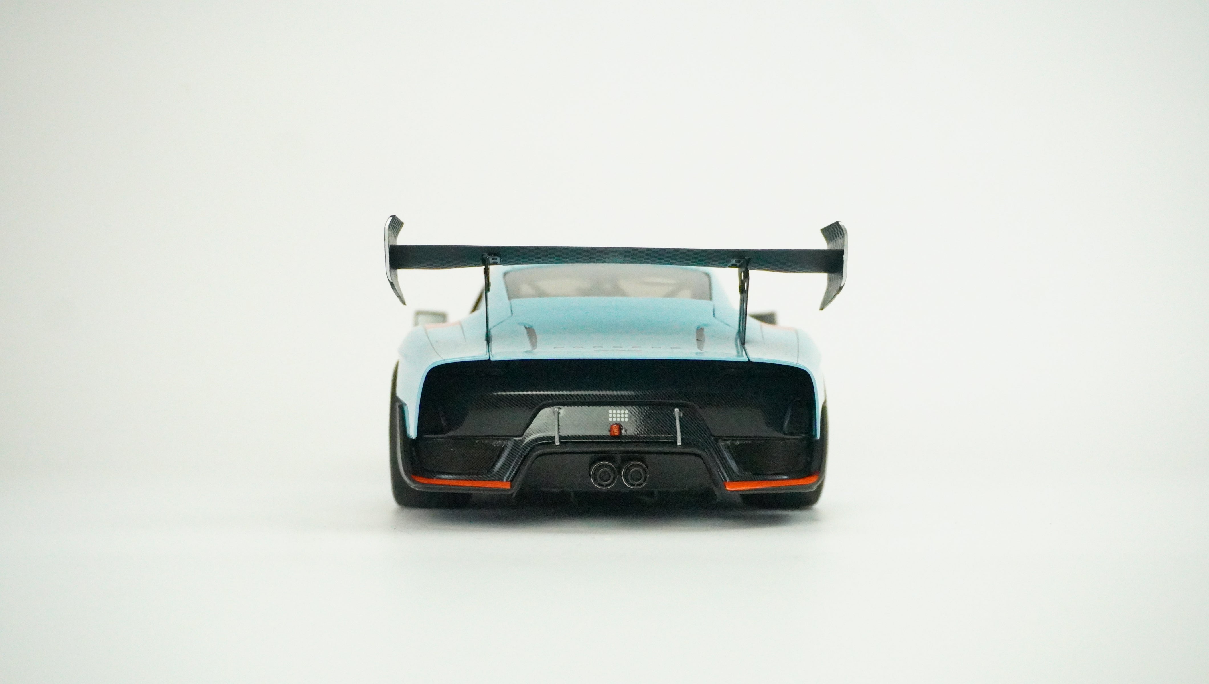 Porsche 935 Gulf Racing No. 70 1:18