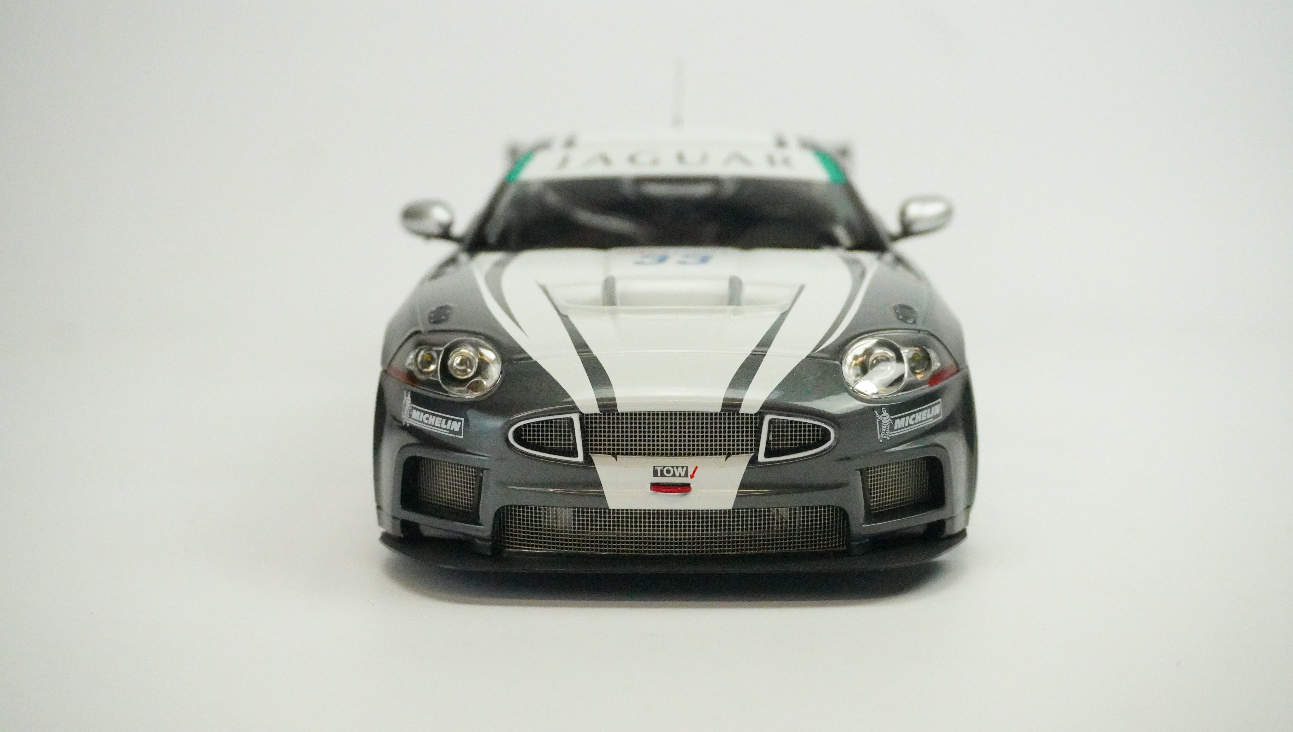 Jaguar XKR GT3 Racing Nr.33 Limited 2008 1:18