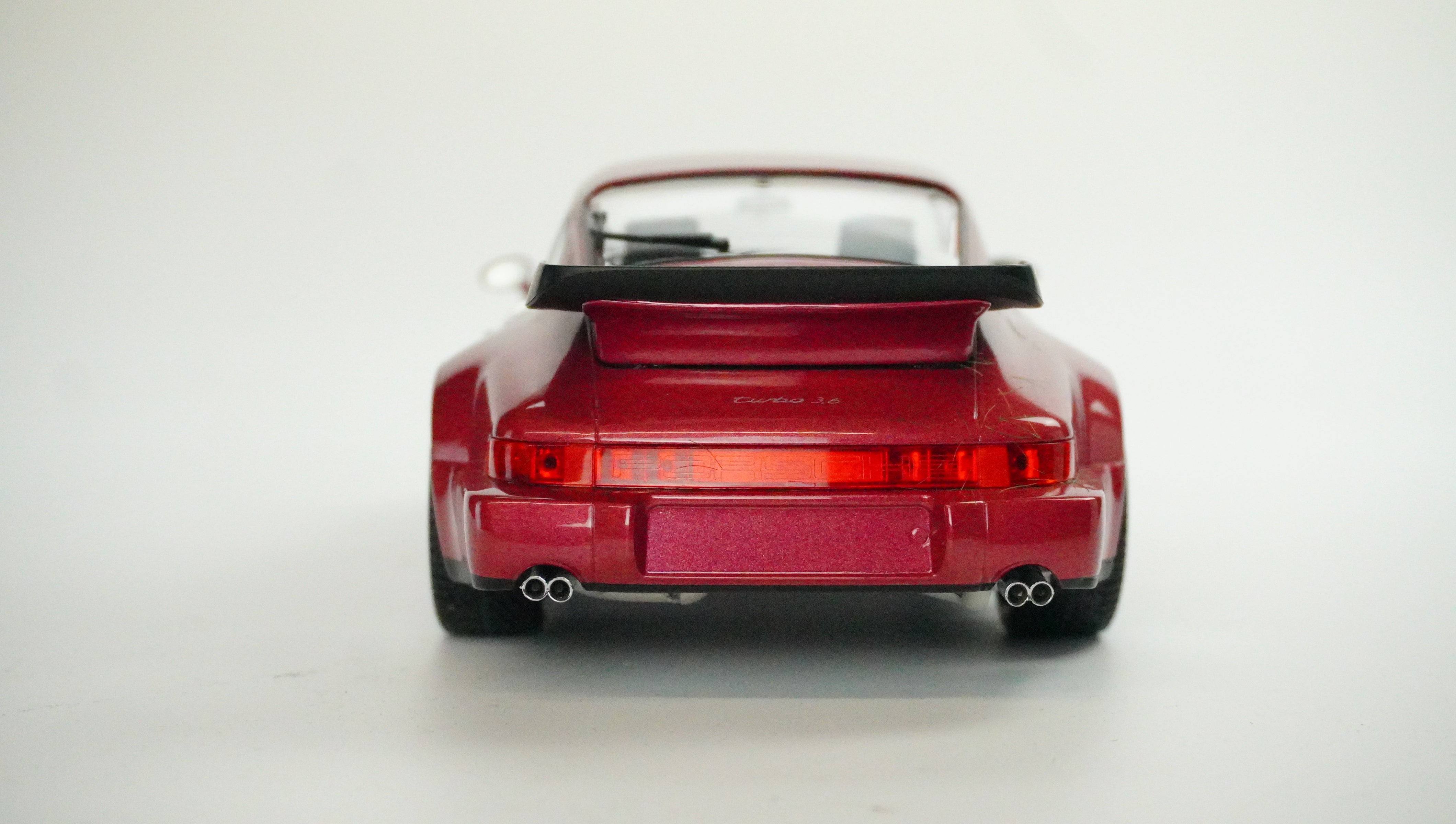 Porsche 911 Turbo Limited 1990 1:18