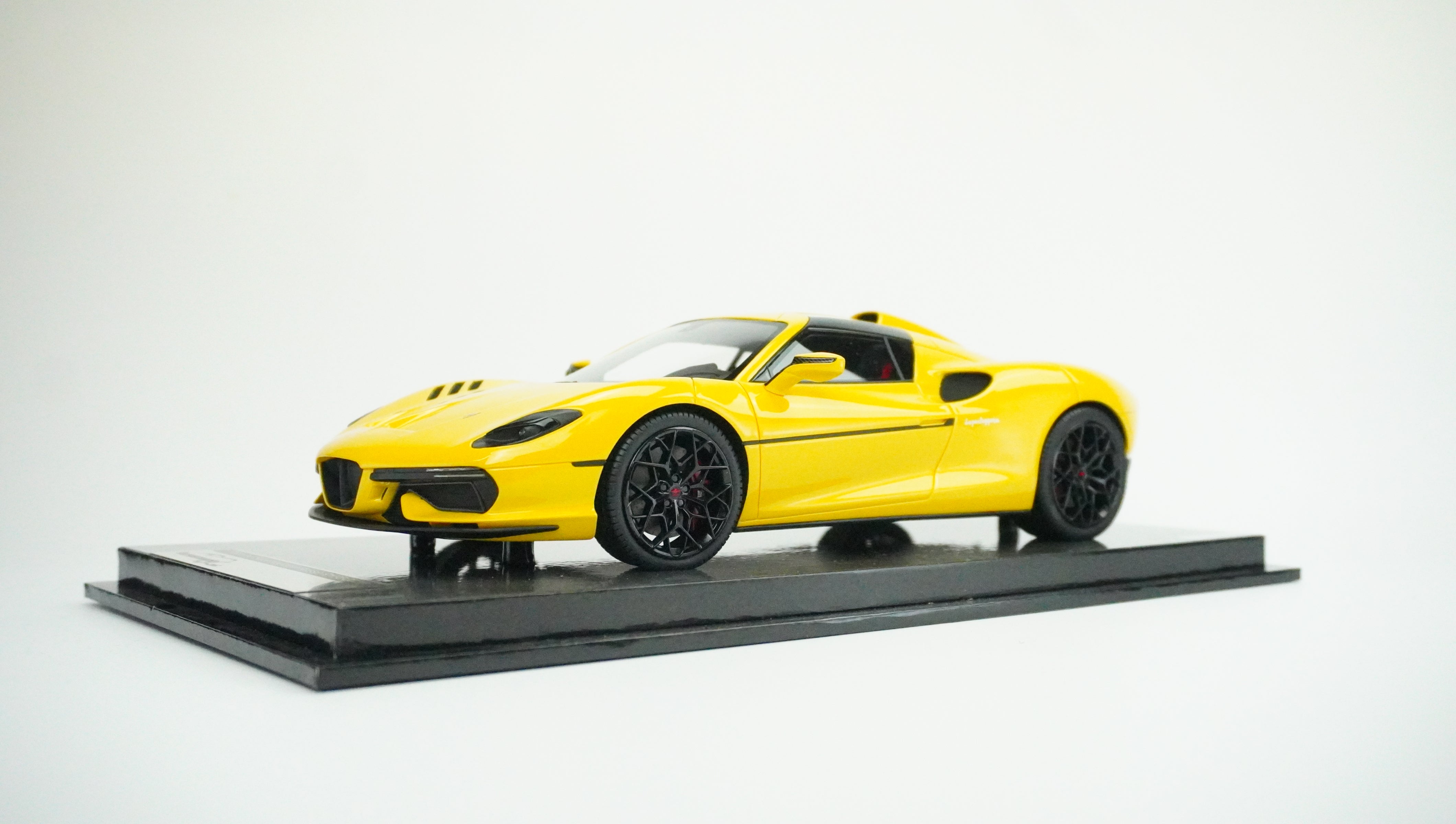 Superleggera Arese RH95 Limited (incl. Showcase) 2021 1:18
