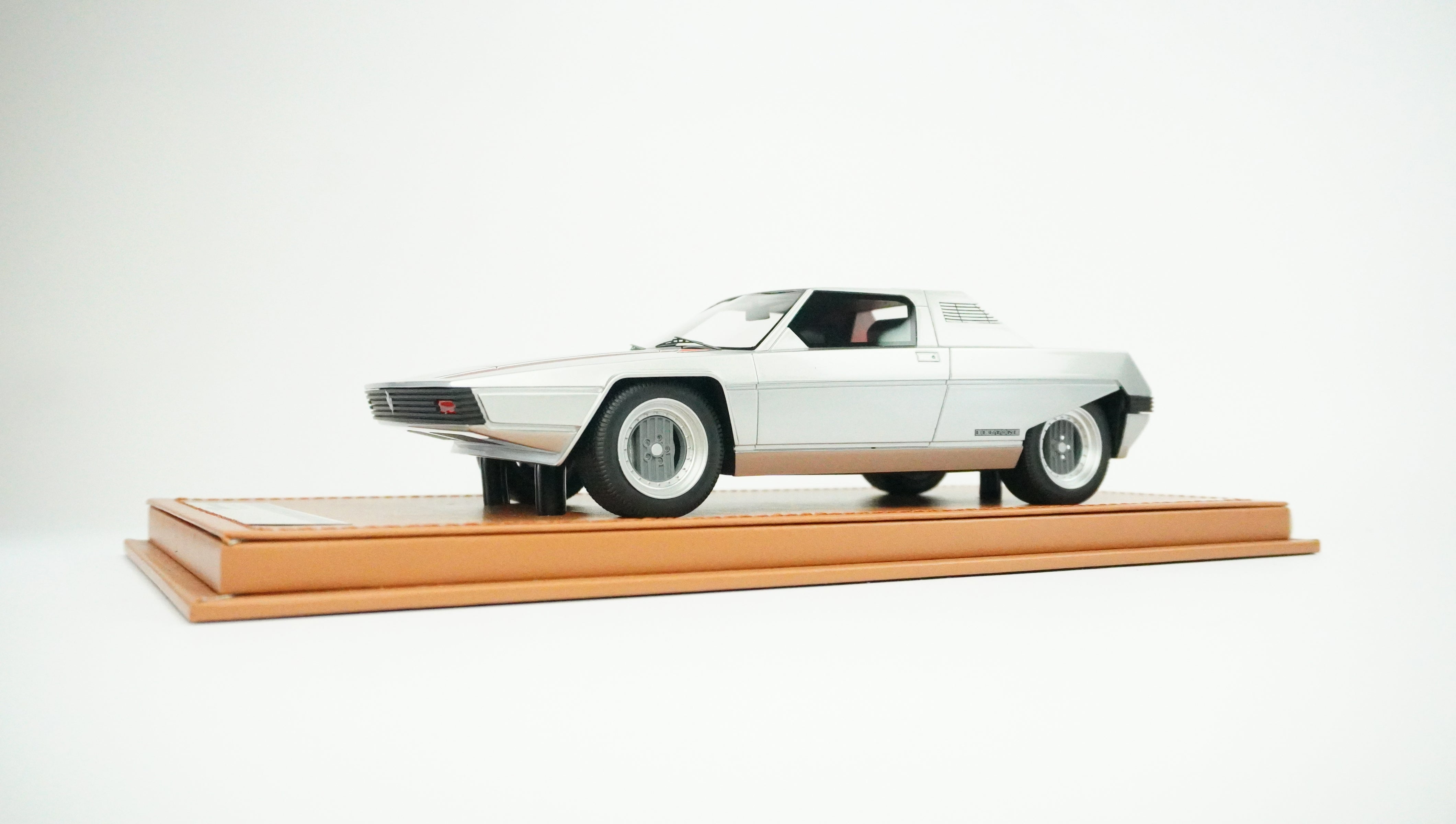 Ferrari 308 GT Bertone Limited 1976 1:18