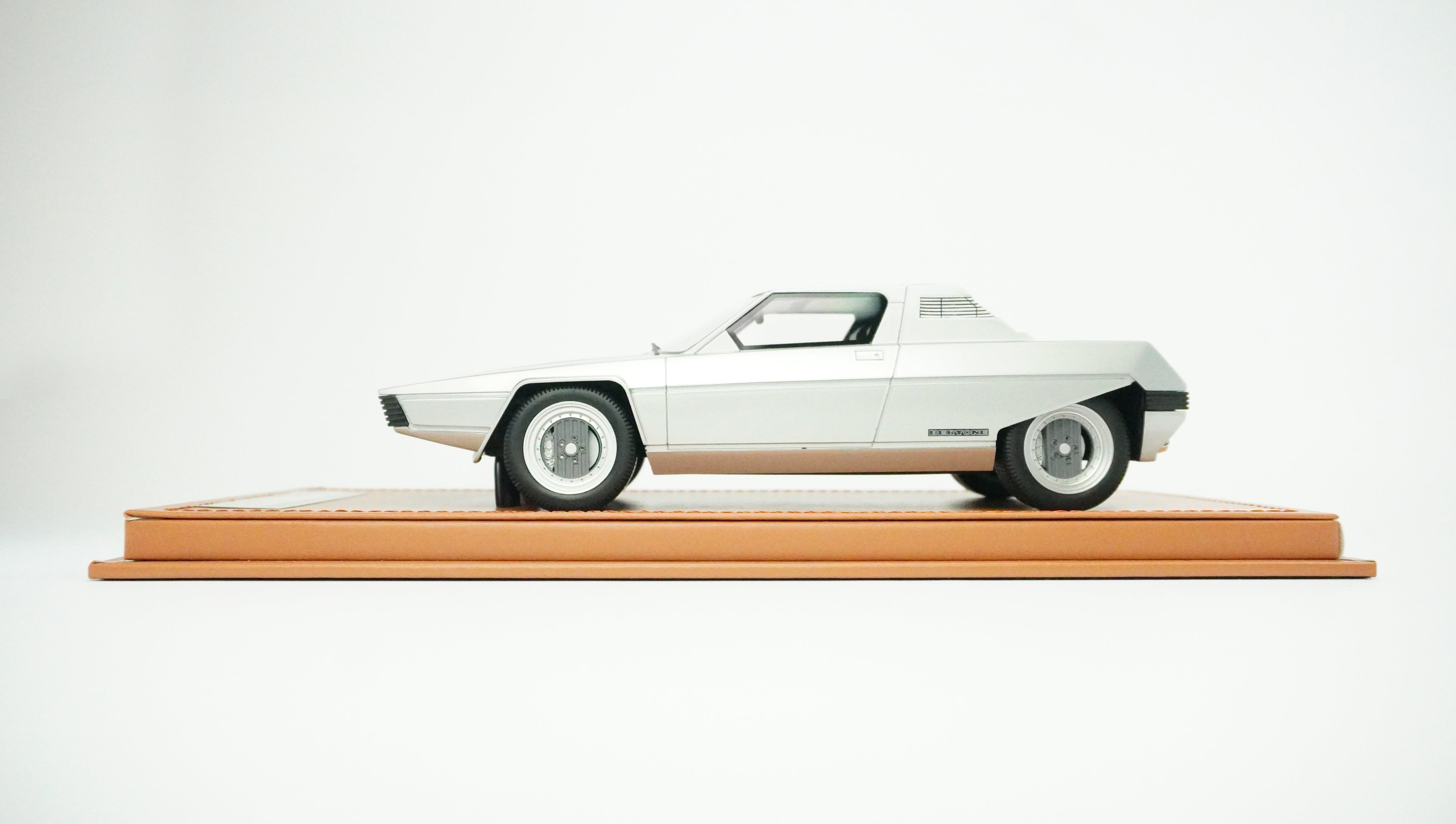 Ferrari 308 GT Bertone Limited 1976 1:18