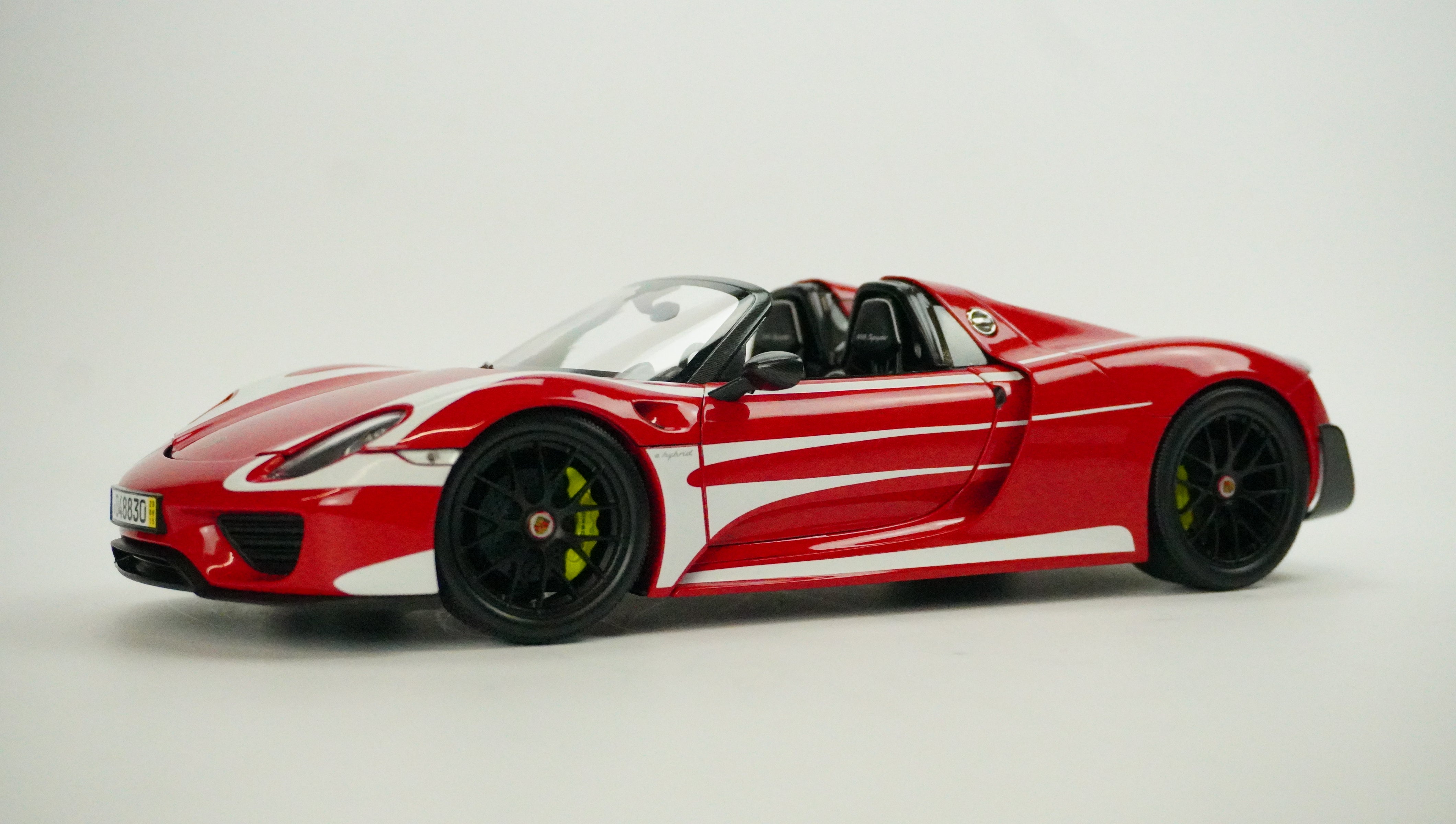 Porsche 918 Spyder Weissach Limited 2015 1:18