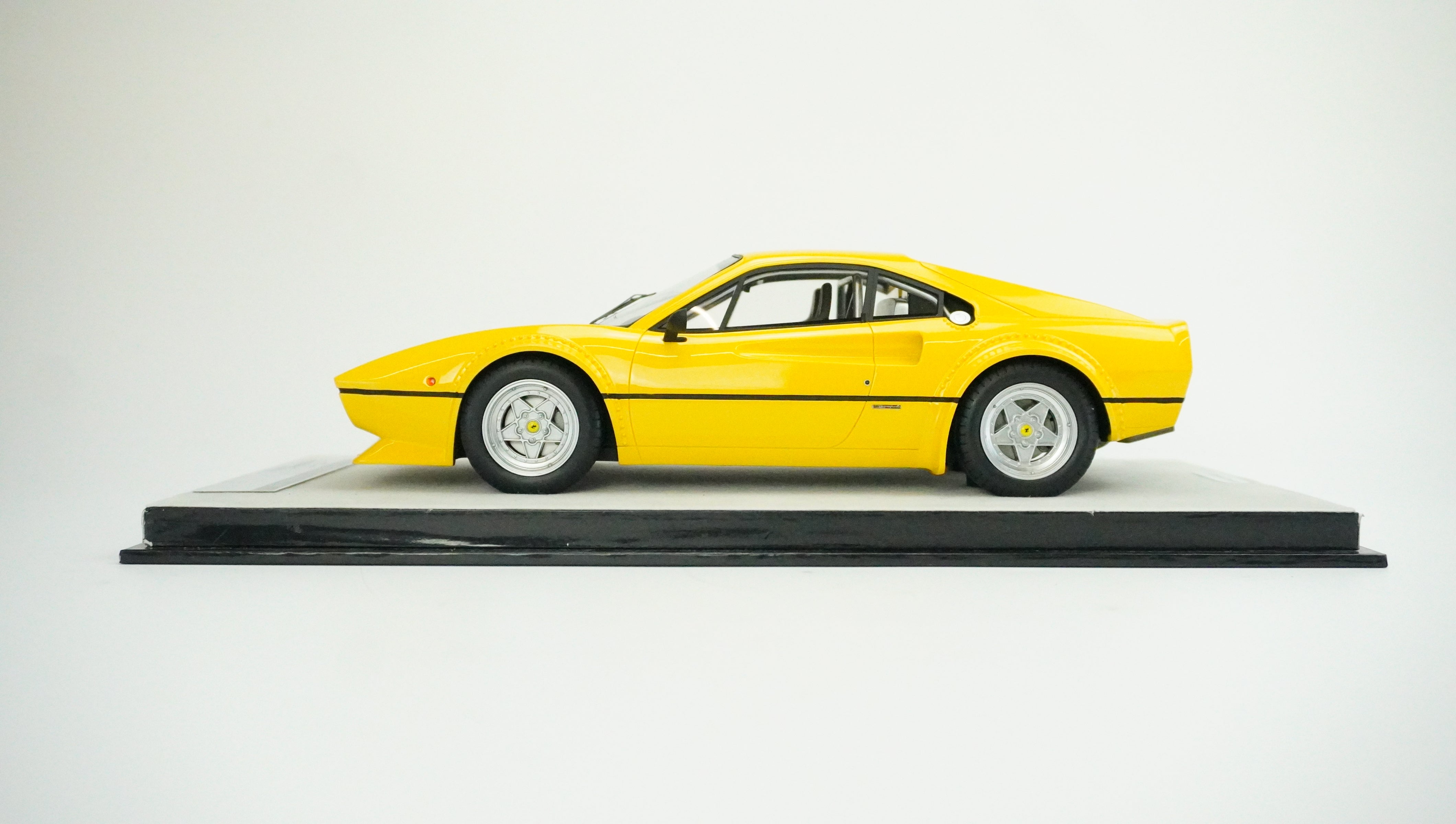 Ferrari 308 GTB4 LM Limited 1976 1:18