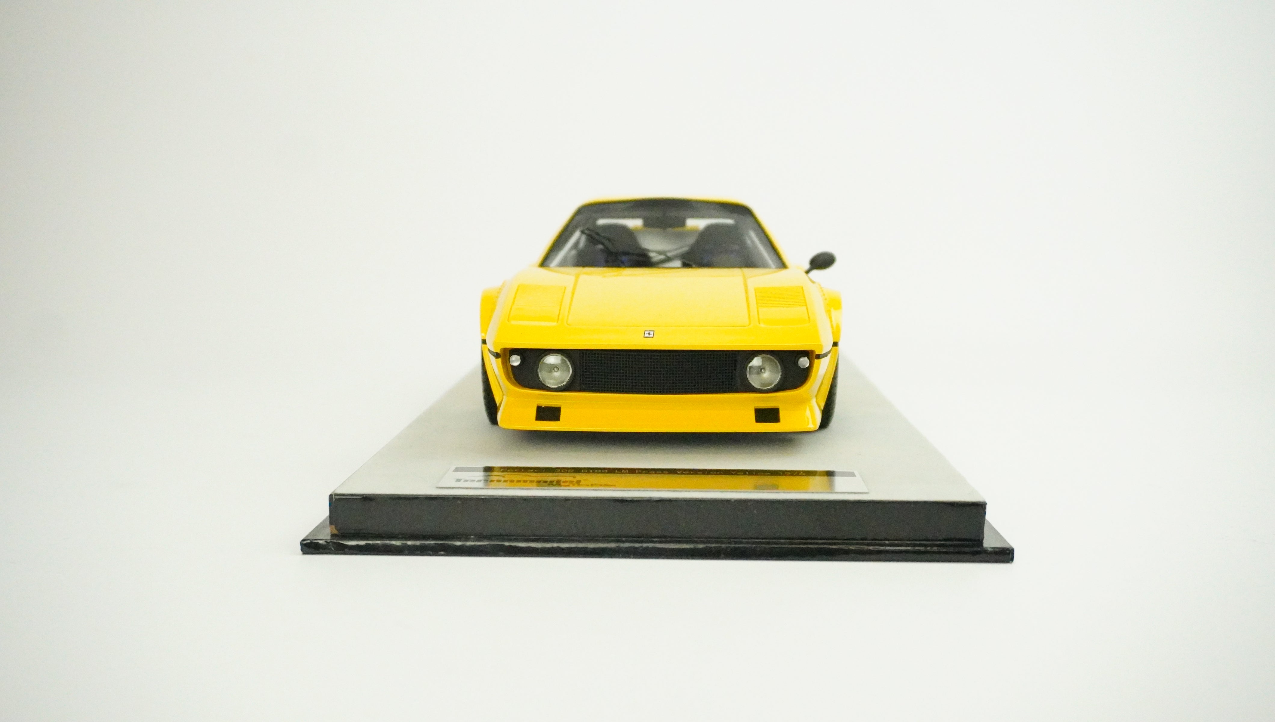 Ferrari 308 GTB4 LM Limited 1976 1:18