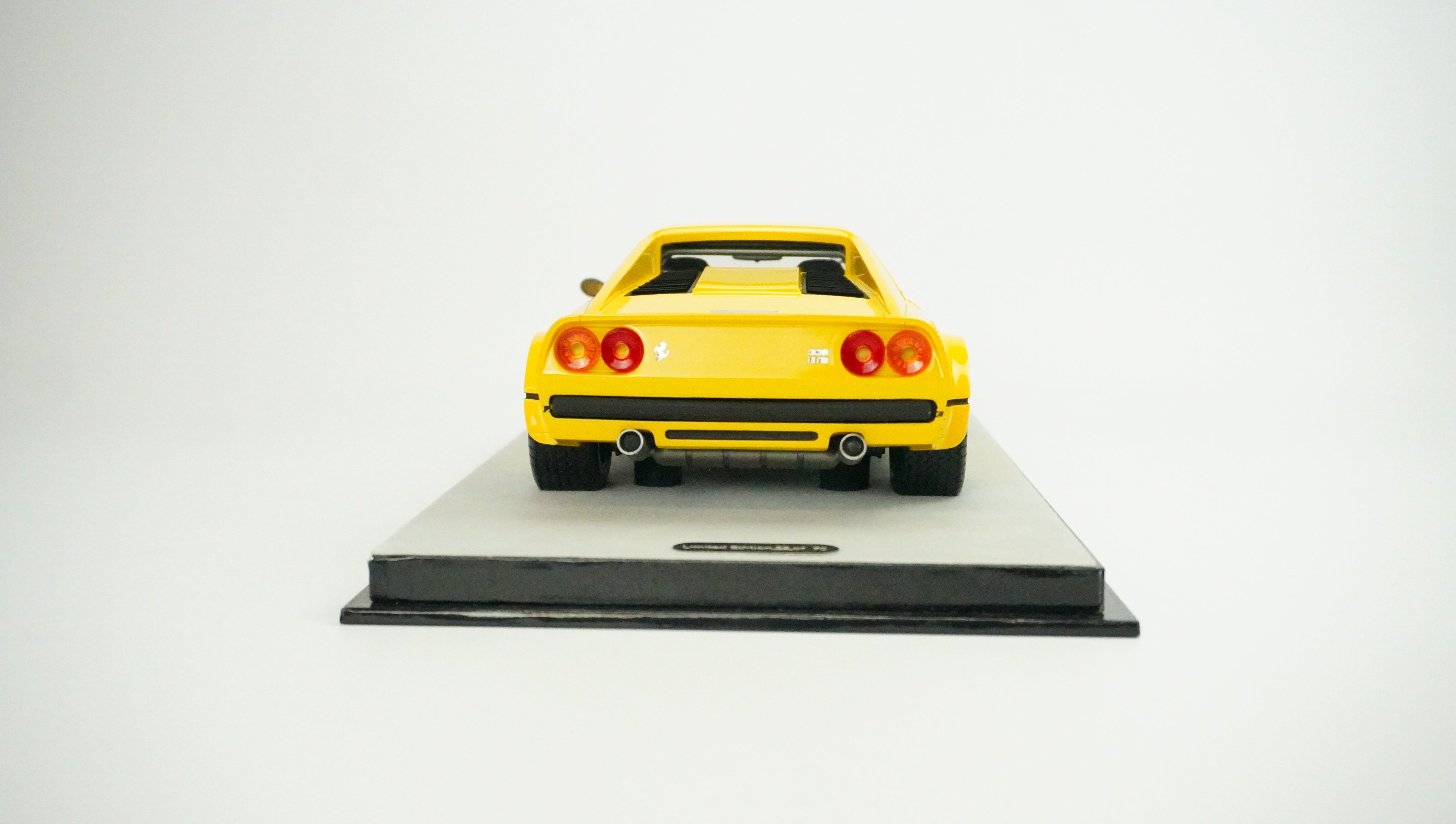 Ferrari 308 GTB4 LM Limited 1976 1:18