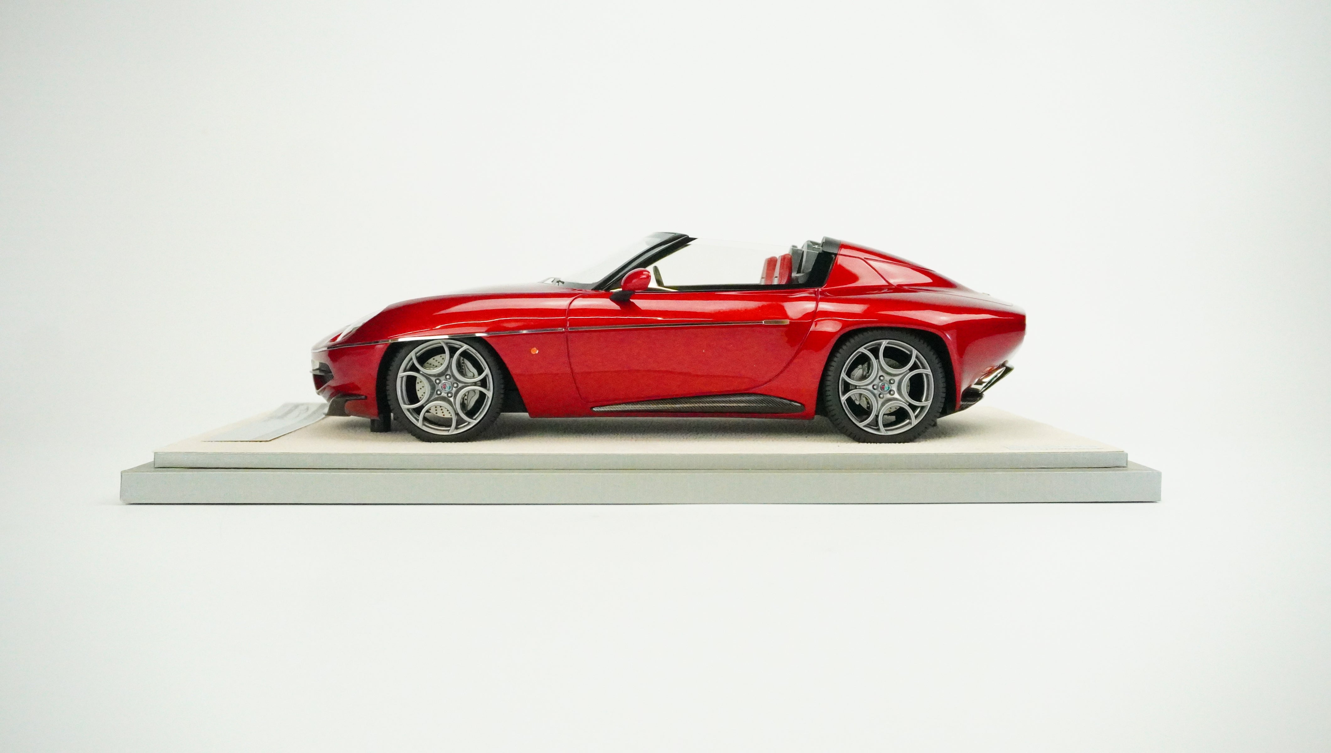 Alfa Romeo Disco Volante Superleggera Limited (without box) 2016 1:18