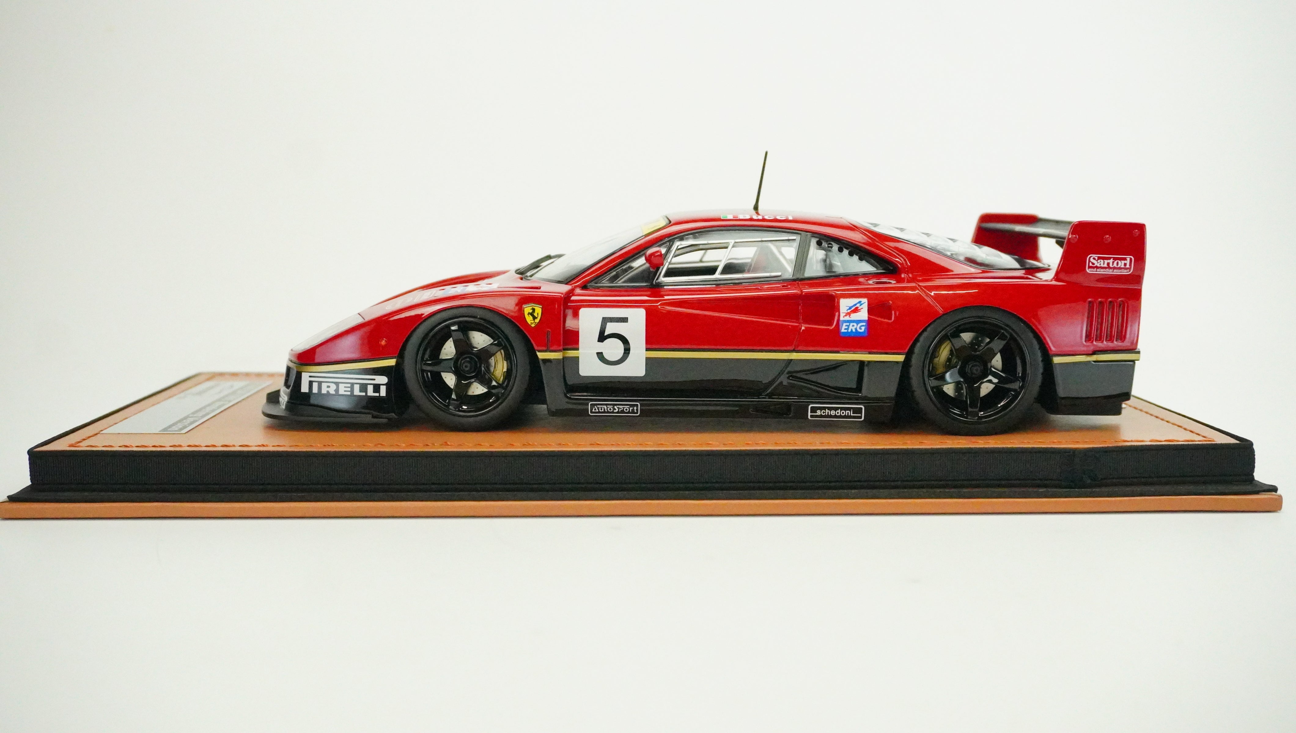 Ferrari F40 LM Racing No. 5 Limited (incl. Showcase) 1996 1:18