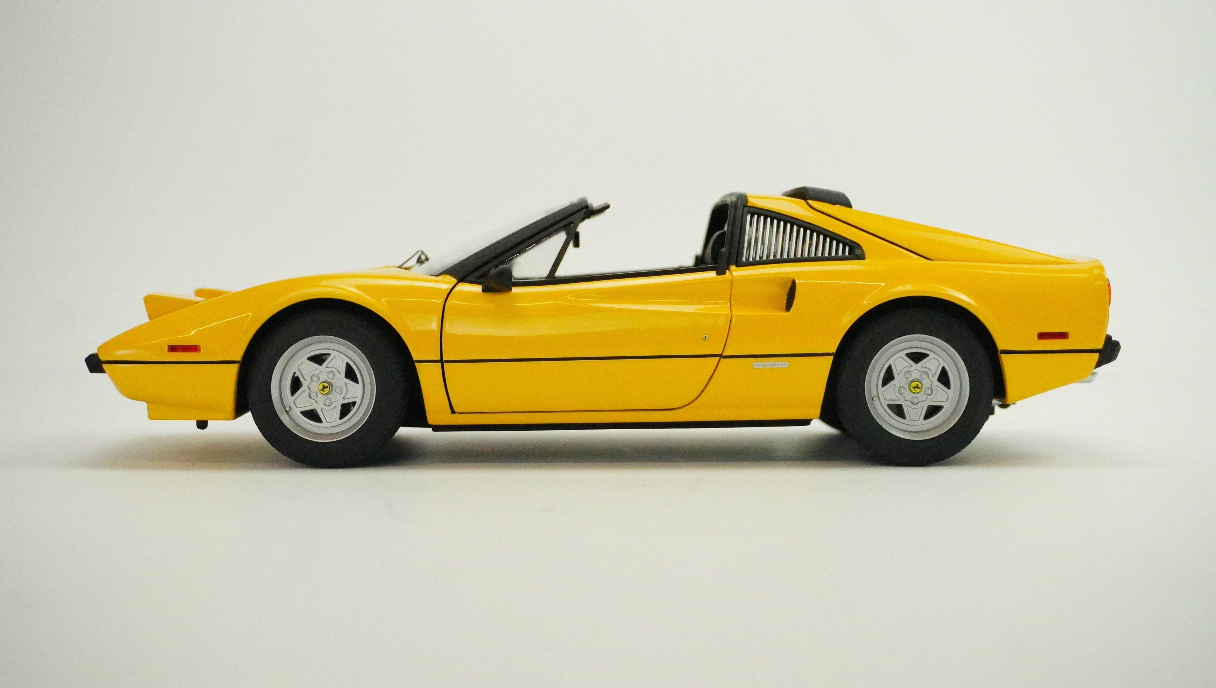 Ferrari 308 GTS Spider Limited 1:18