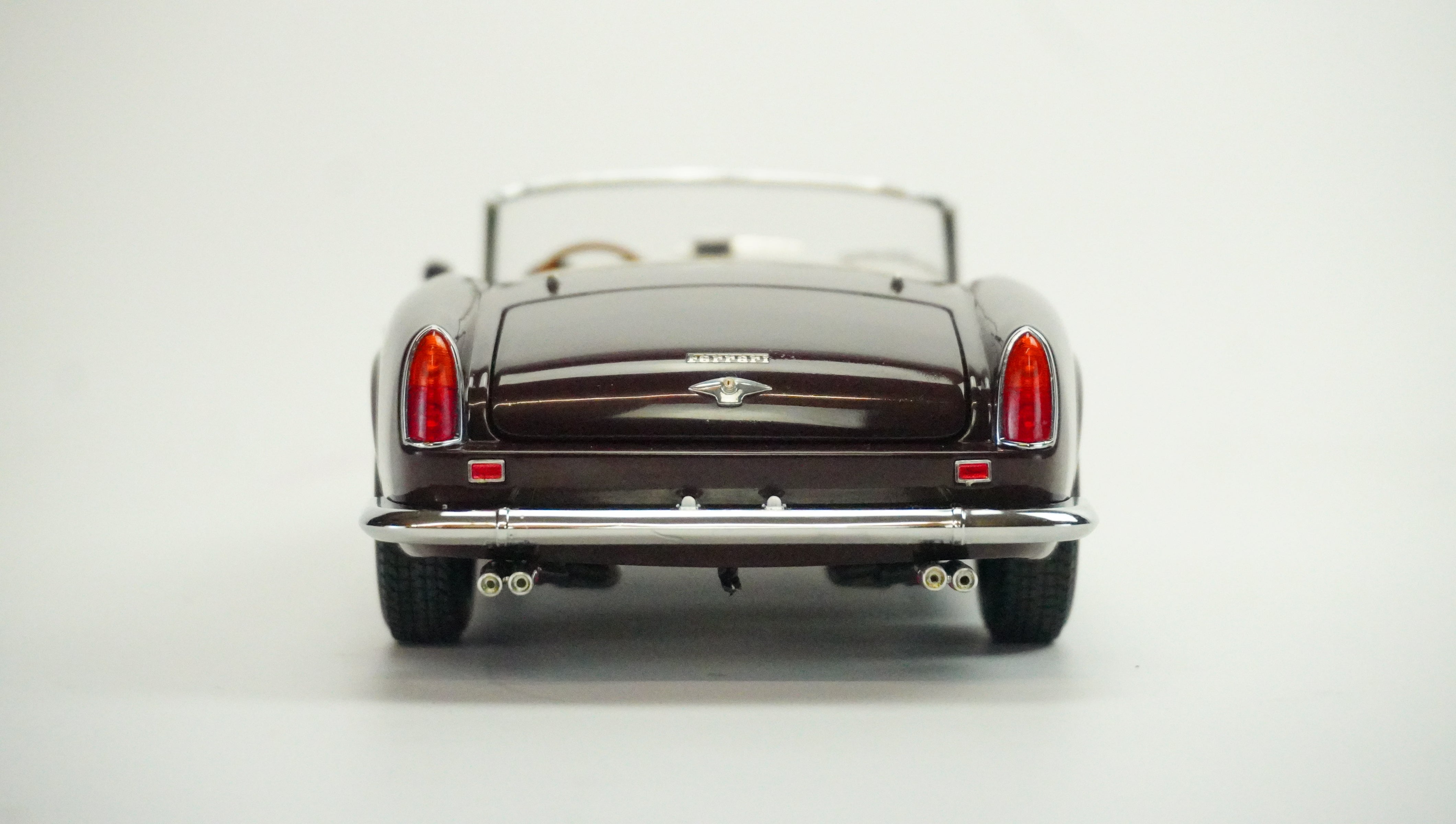 Ferrari 250 California Spider SWB Limited 2010 1:18