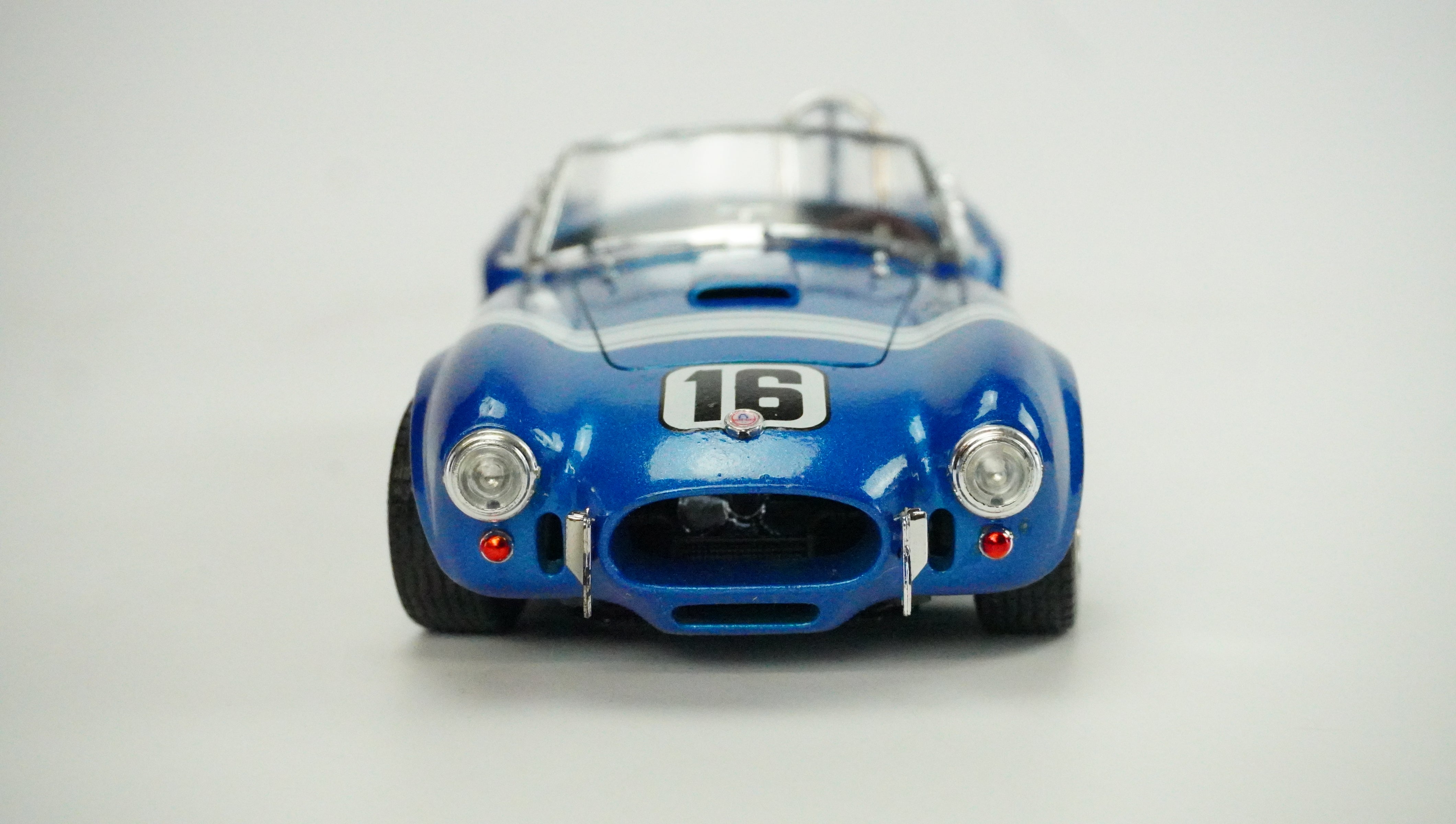Shelby Cobra 427 S/C Racing 16 1964 1:18