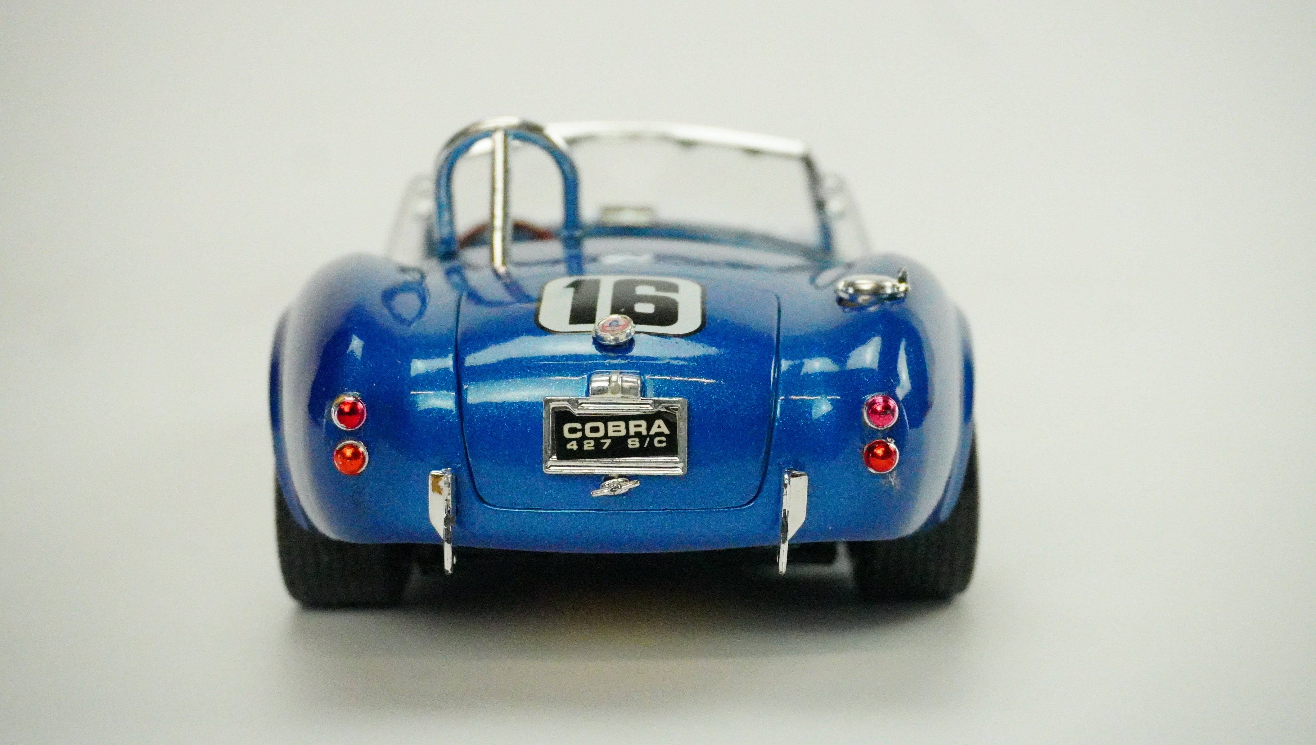 Shelby Cobra 427 S/C Racing 16 1964 1:18