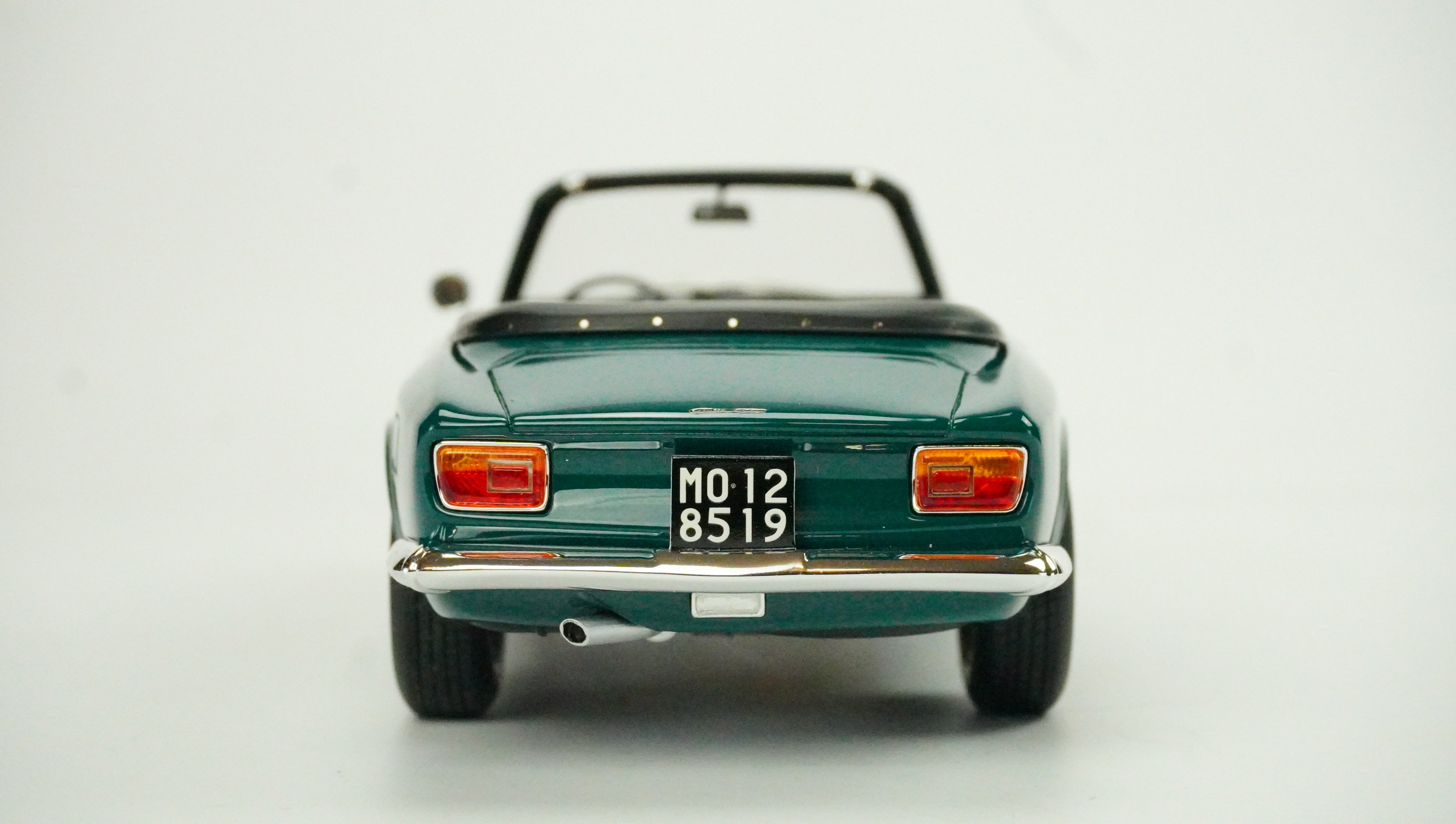Alfa Romeo Giulia 1600 GTC Cabrio 1964 Limited 1:18