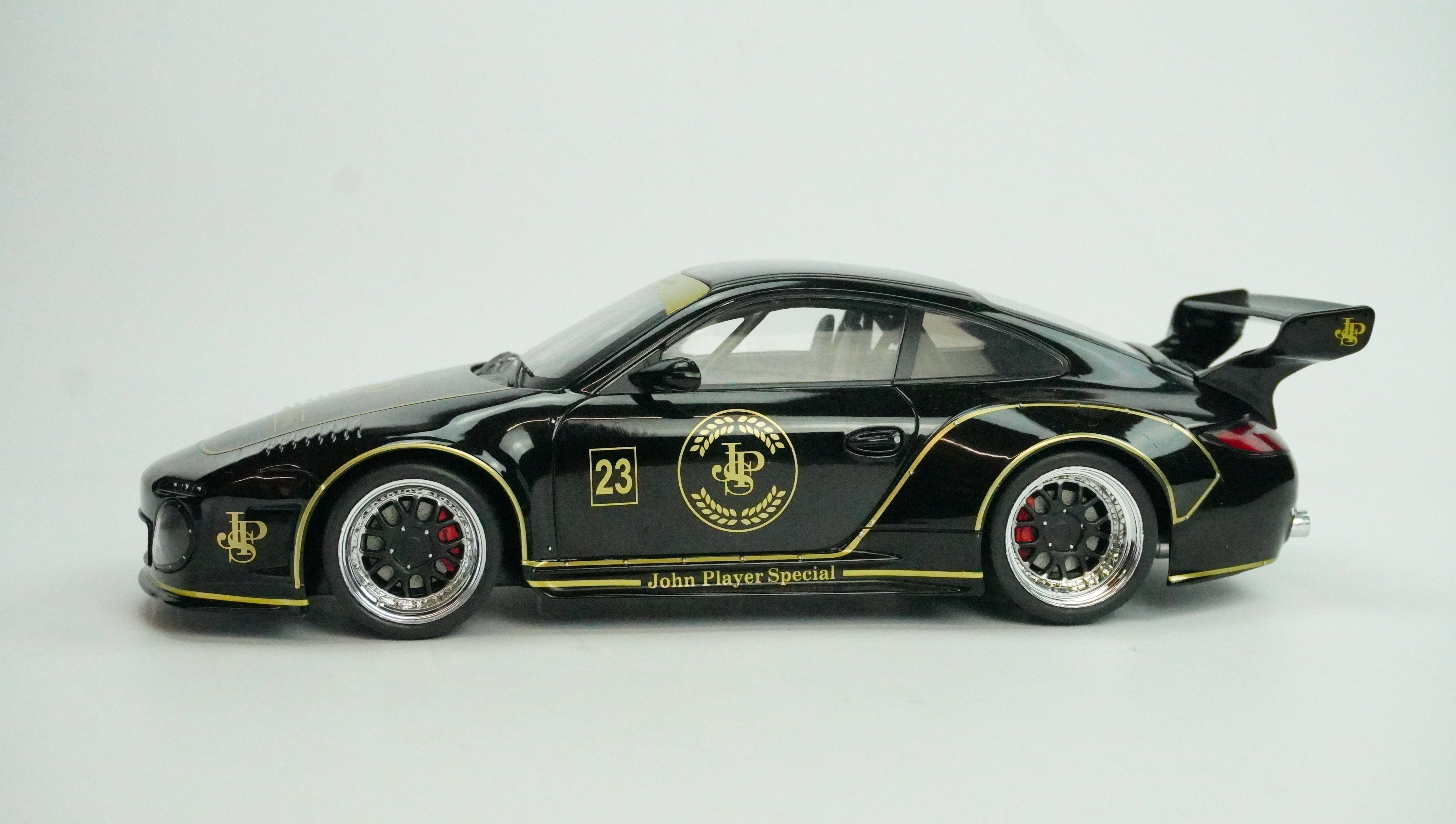 Porsche 911 (997) RWB JPS (ohne Box) 1:18