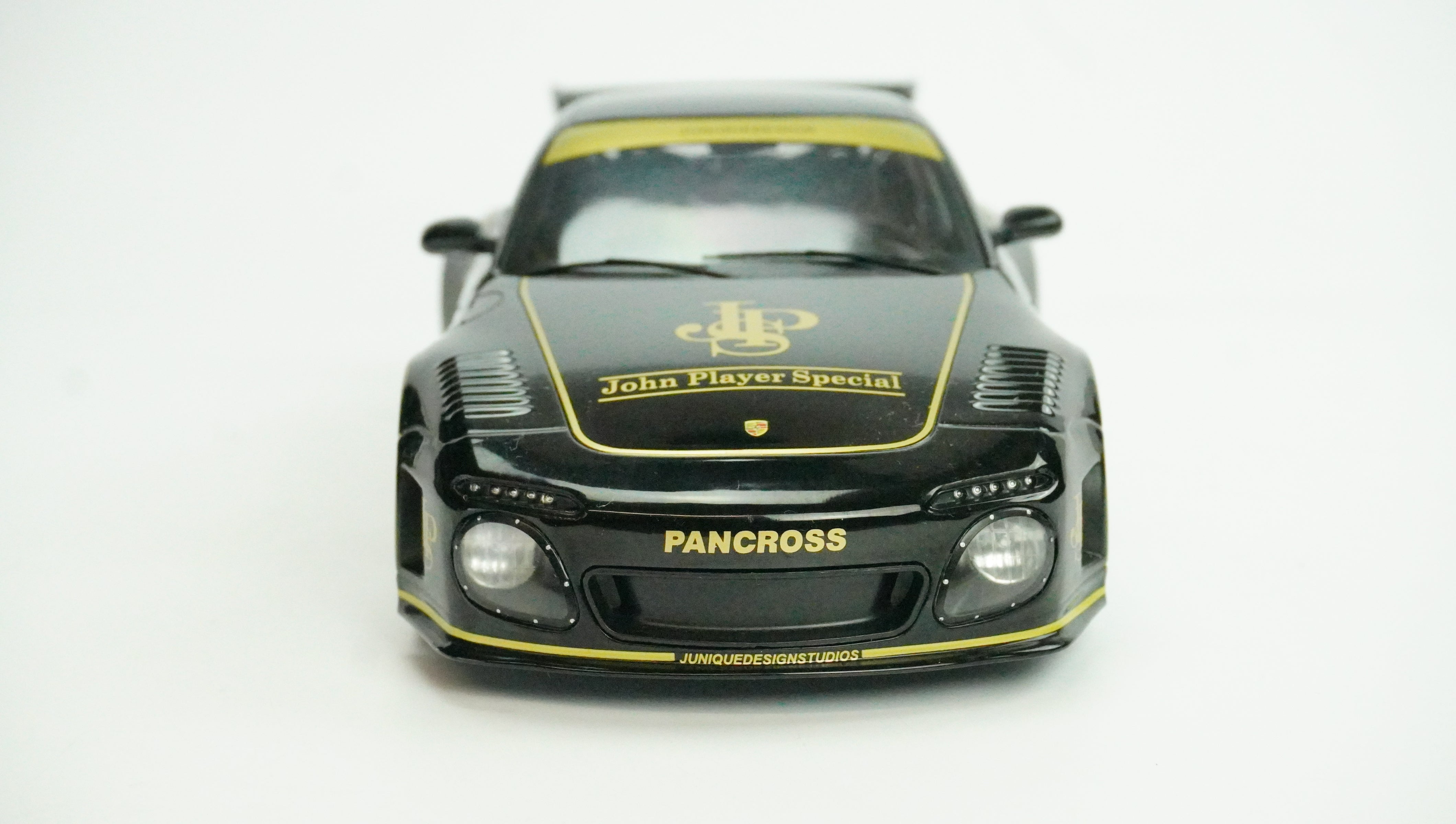 Porsche 911 (997) RWB JPS (ohne Box) 1:18
