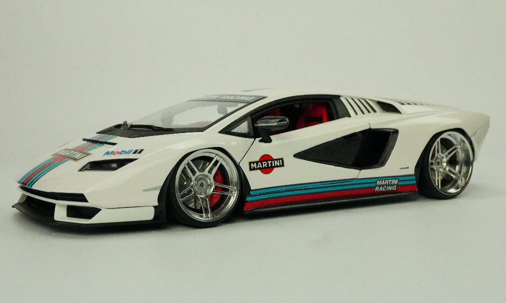Lamborghini Countach LPI 800-4 Martini