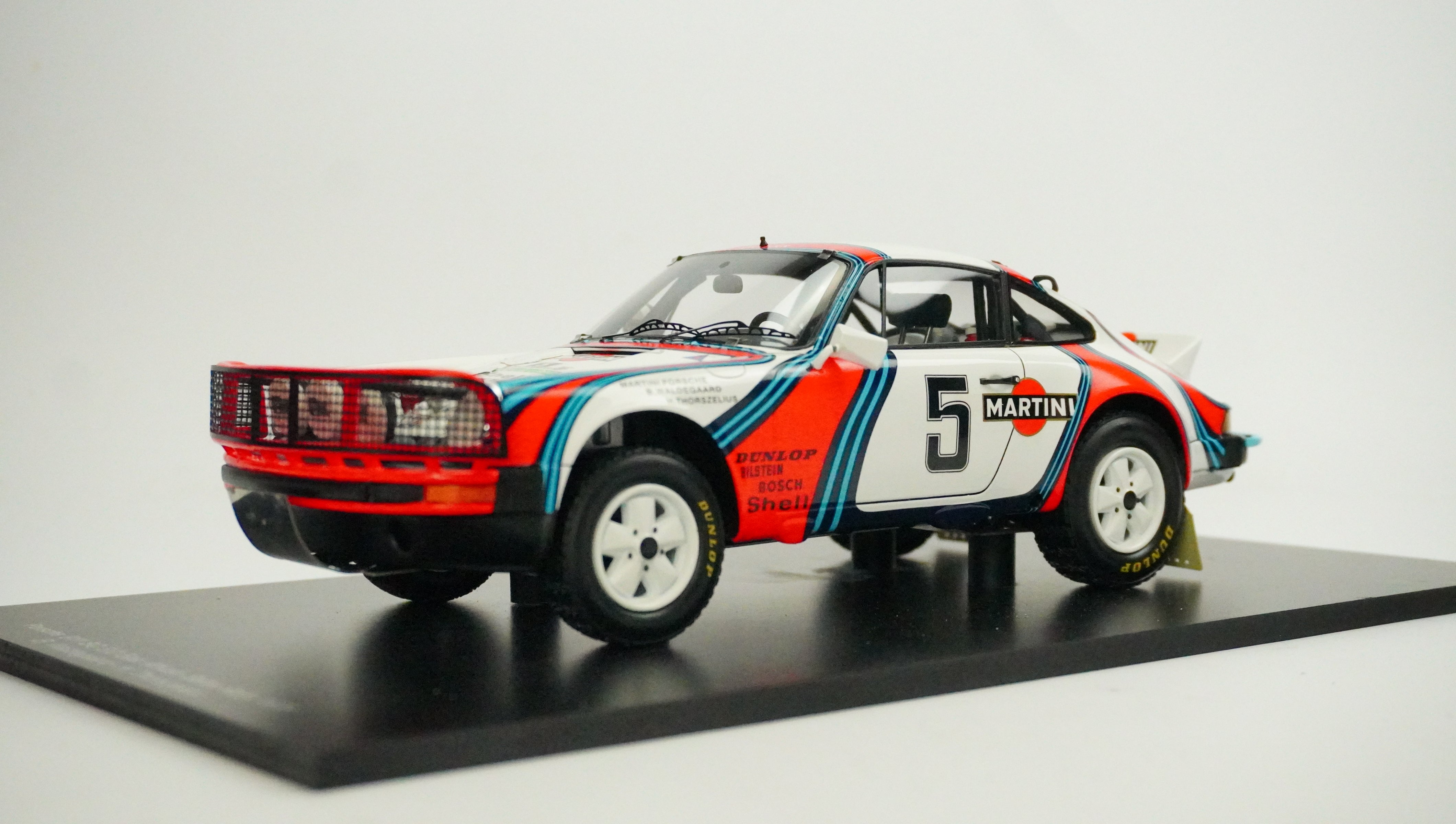 Porsche 911 SC 3.0 Martini Rally No.5 (without box) 1978 1:18