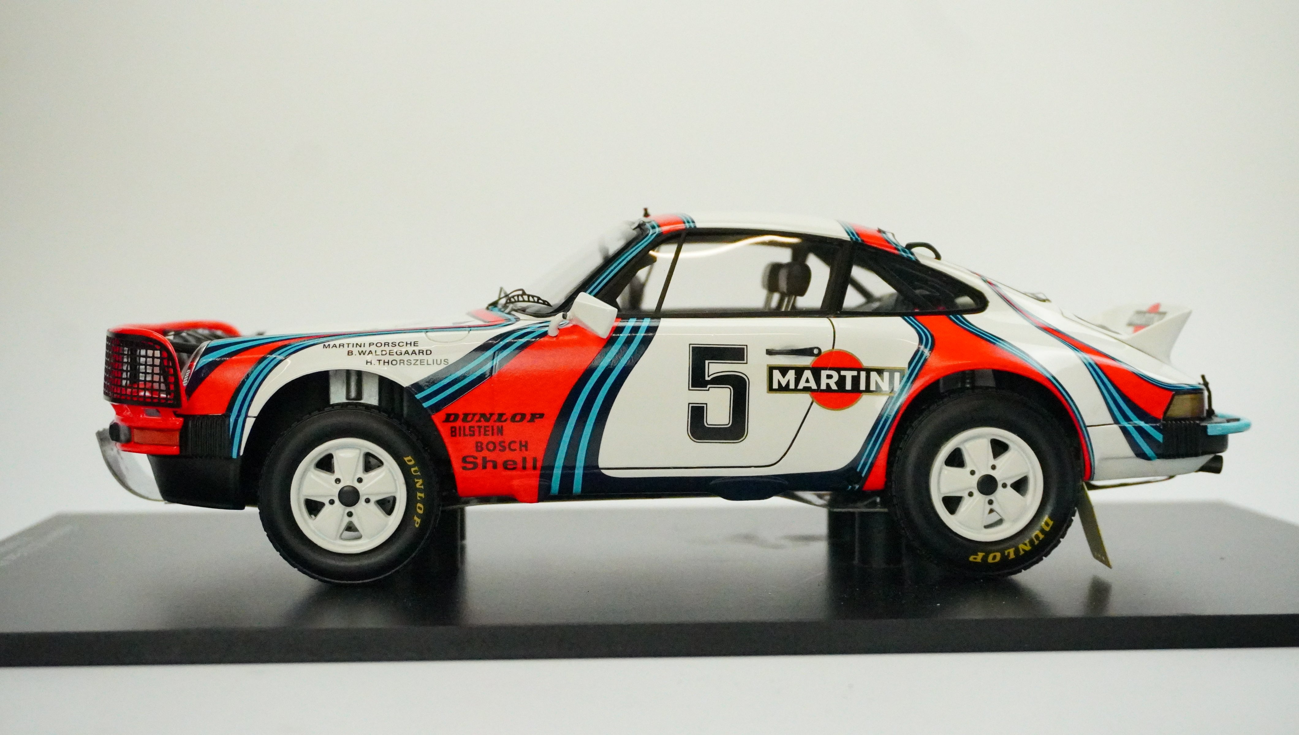 Porsche 911 SC 3.0 Martini Rally No.5 (without box) 1978 1:18