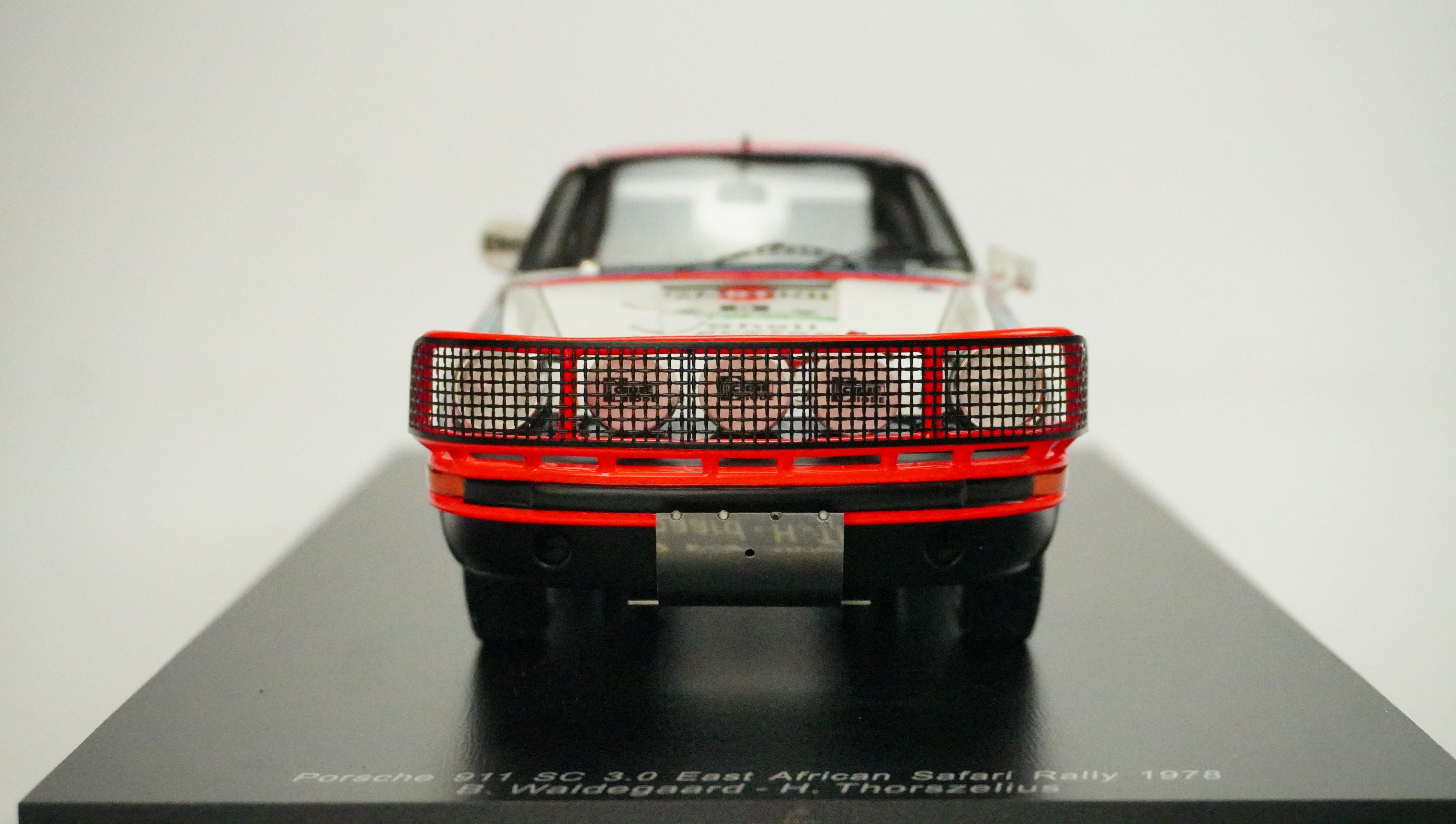 Porsche 911 SC 3.0 Martini Rally No.5 (without box) 1978 1:18
