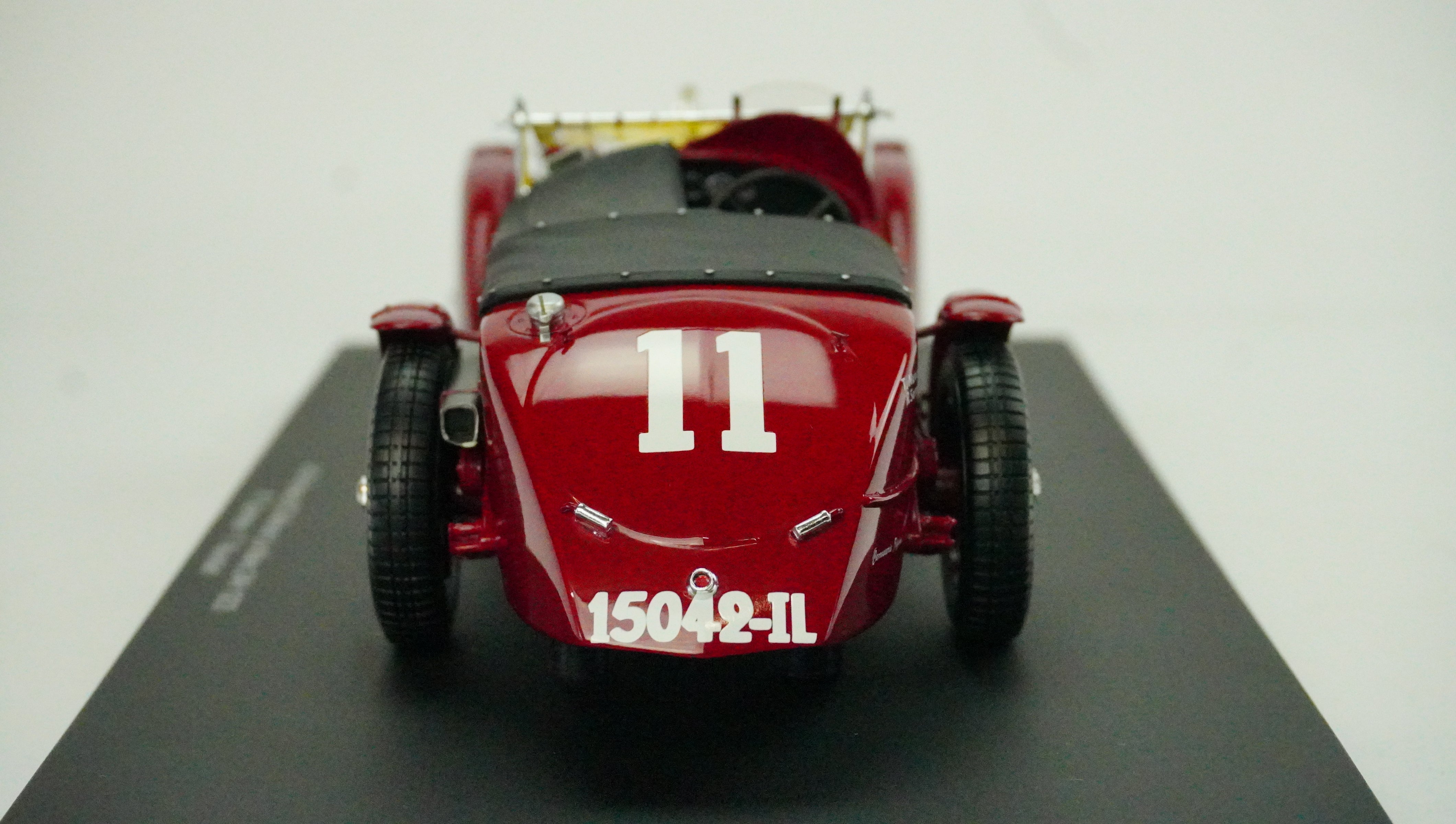 Alfa Romeo 8C 2300MM Racing Nr.11 1933 1:18