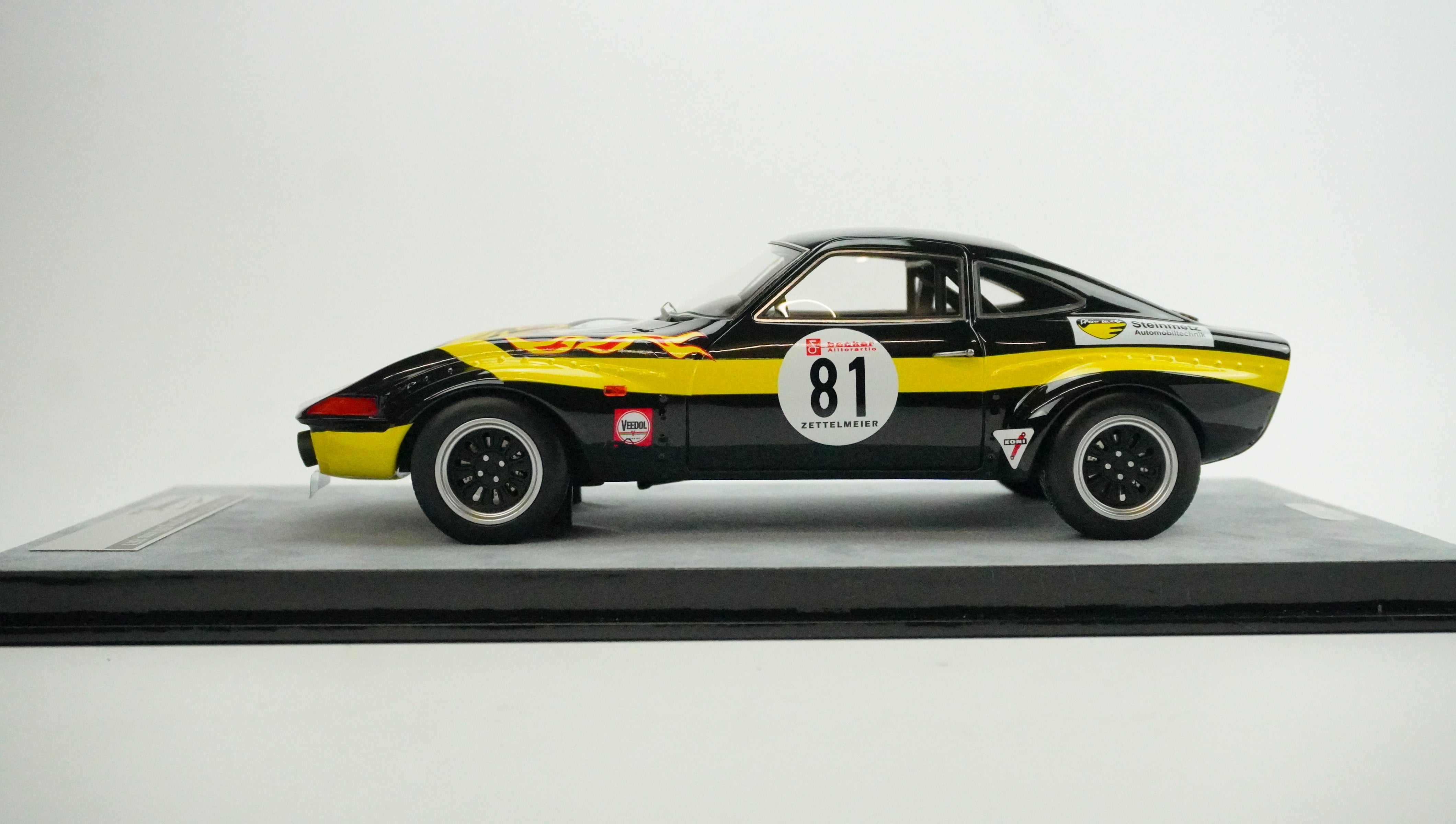 Opel GT 1900 Racing No.81 Limited (without box) 1971 1:18