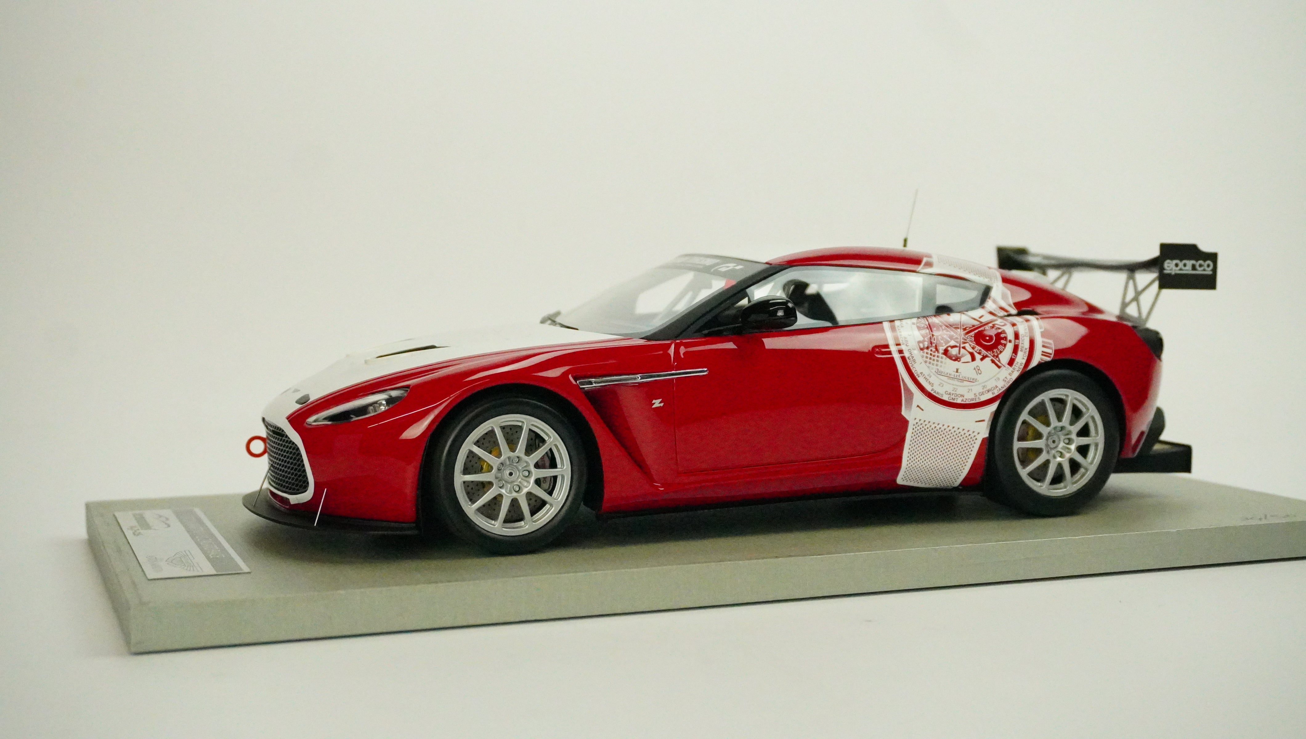 Aston Martin V12 Zagato Limited (without box) 2012 1:18