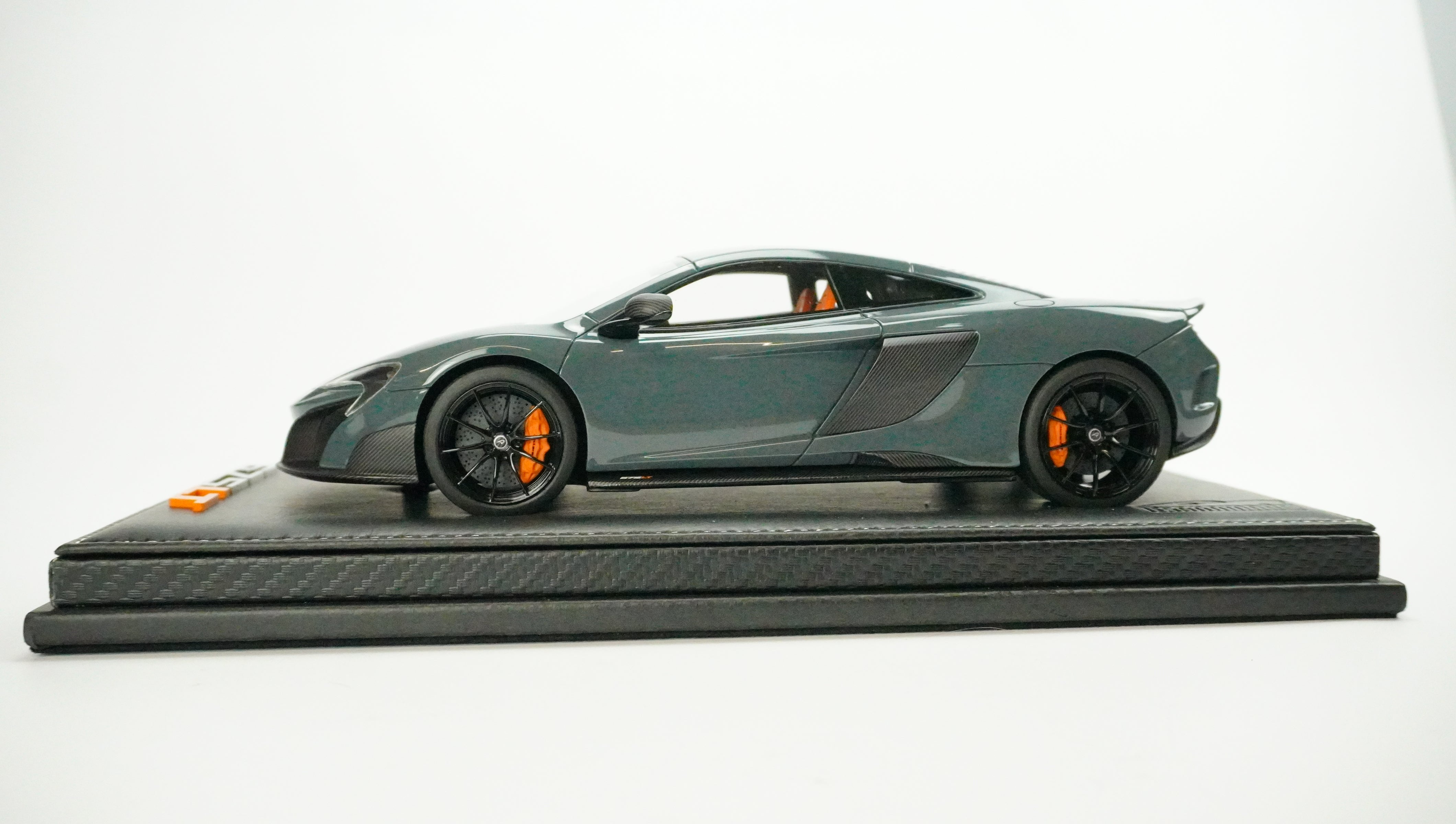 McLaren 675LT Limited (incl. Showcase) 2016 1:18