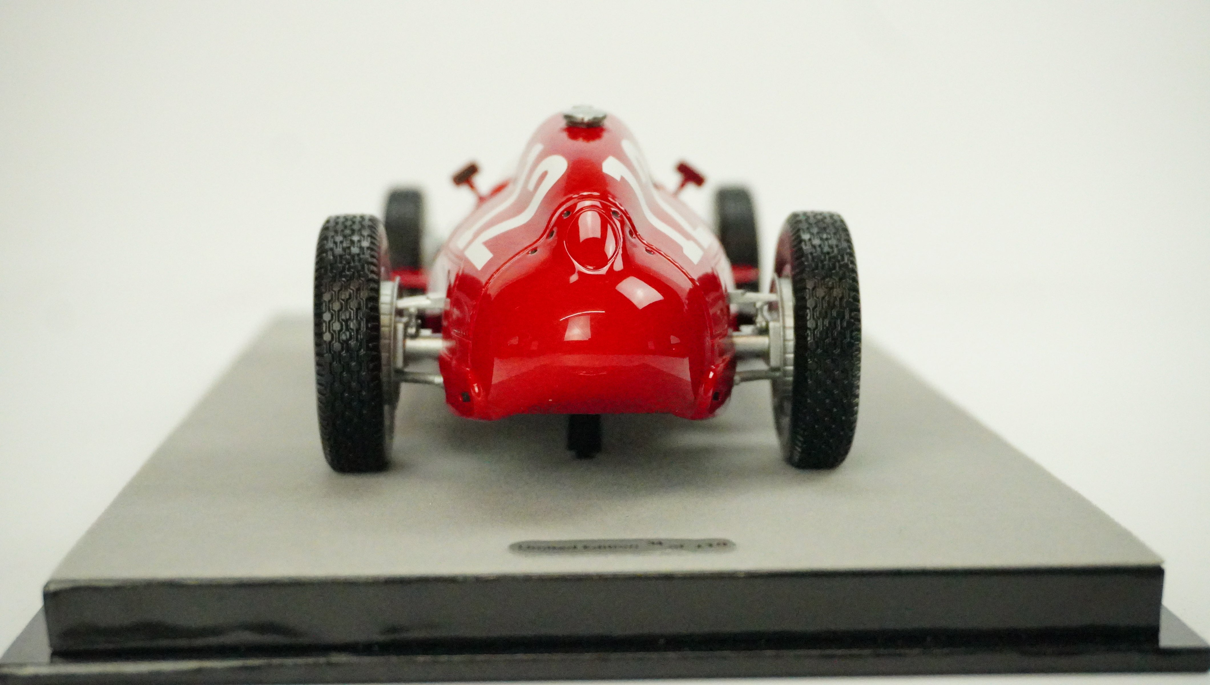 Ferrari 801 F1 Racing No.12 Limited (without box) 1957 1:18