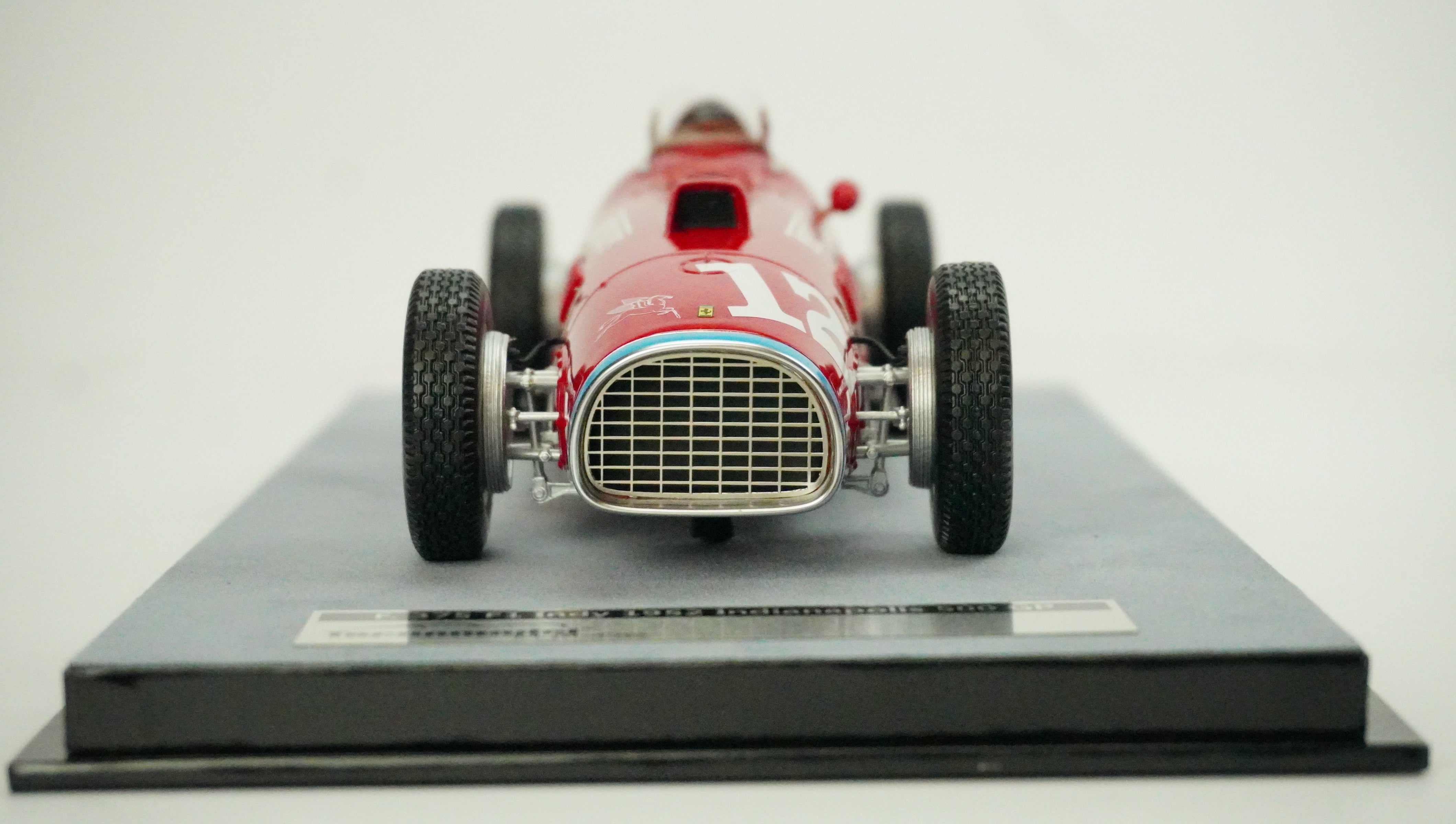 Ferrari 375 F1 Indy No. 12 A. Ascari Limited (no box) 1952 1:18