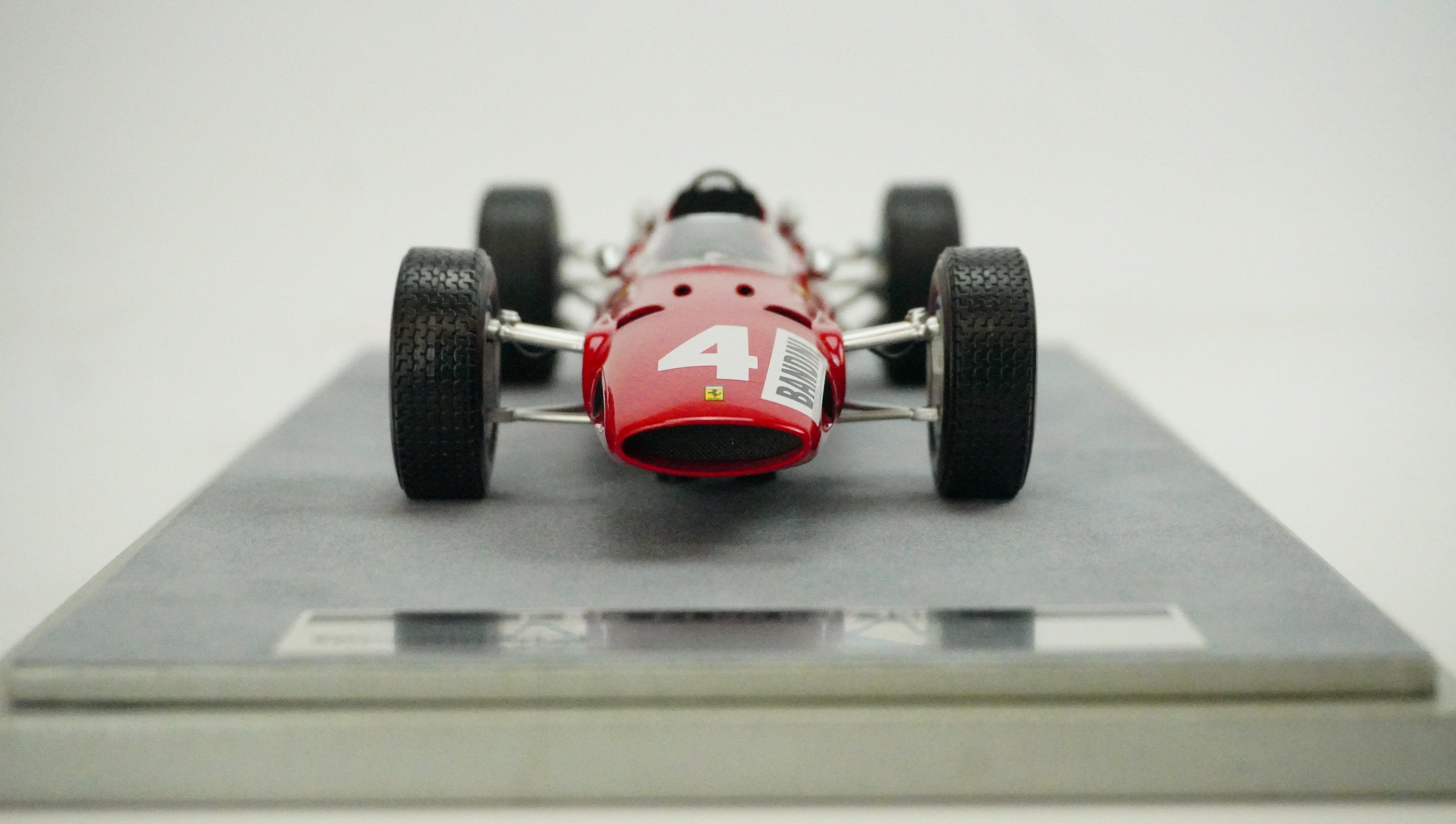 Ferrari 512 F1 Racing No.4 Limited (no box) 1965 1:18
