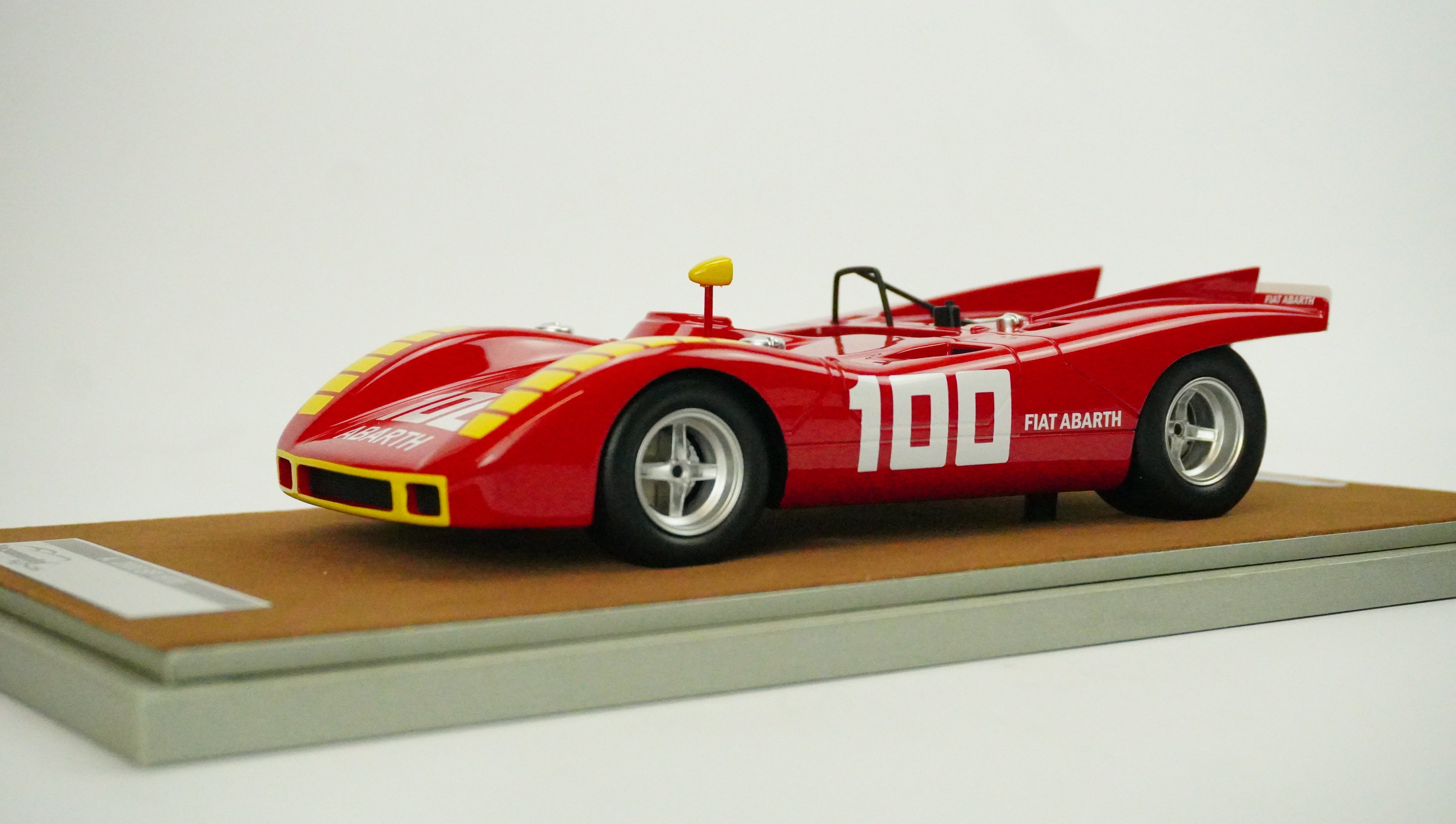 Fiat Abarth 2000SP Racing No.100 Limited (without box) 1979 1:18